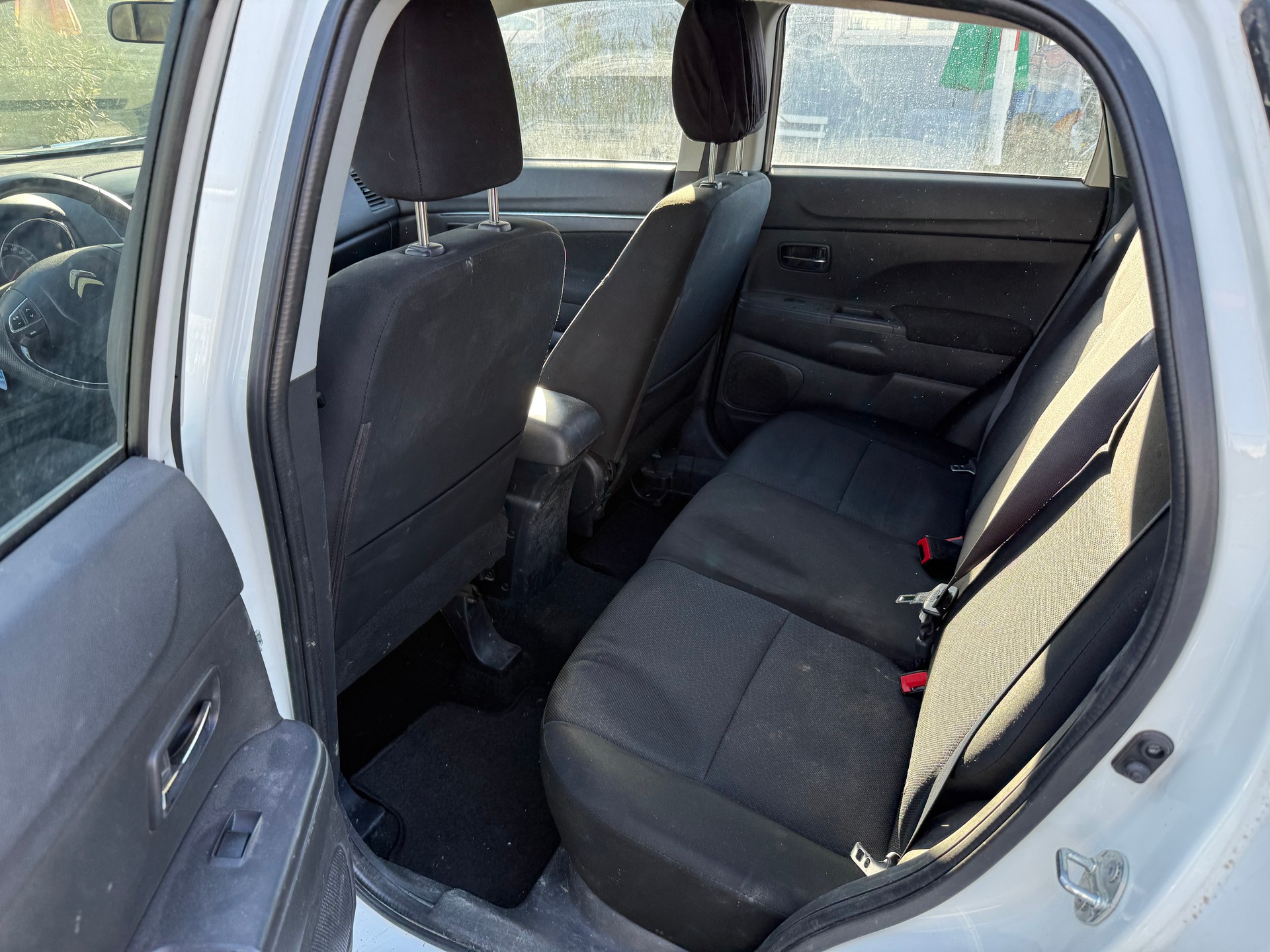 CITROEN C4 Aircross 1.6 HDi Exclusive 4WD-image-9