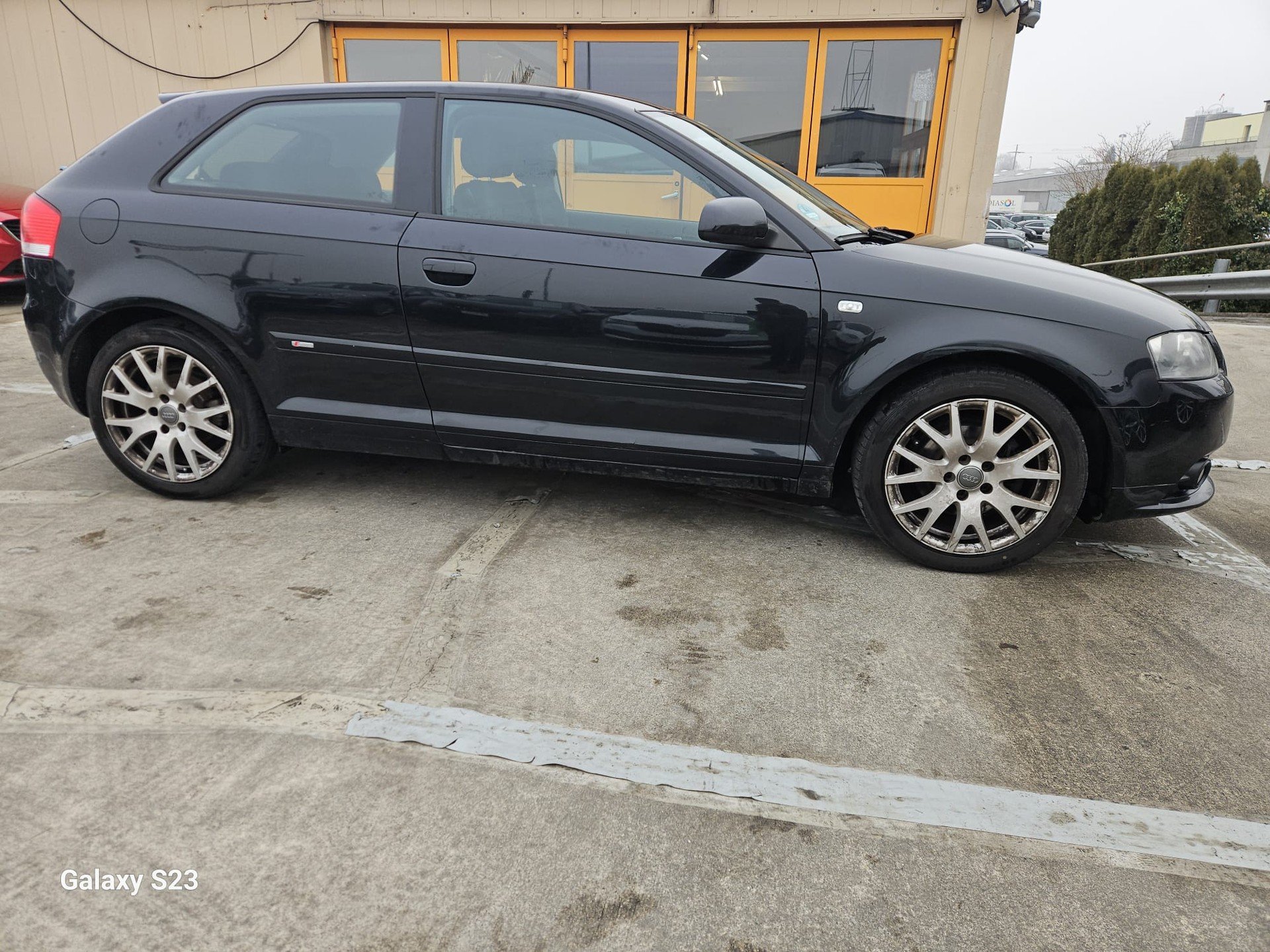 AUDI A3 1.8 Turbo FSI Ambition-image-4