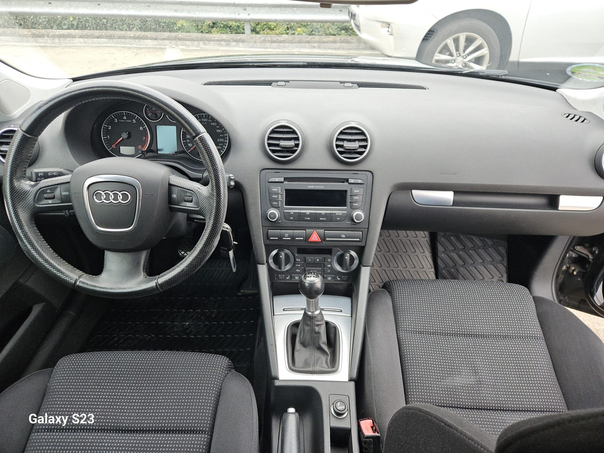 AUDI A3 1.8 Turbo FSI Ambition-image-7