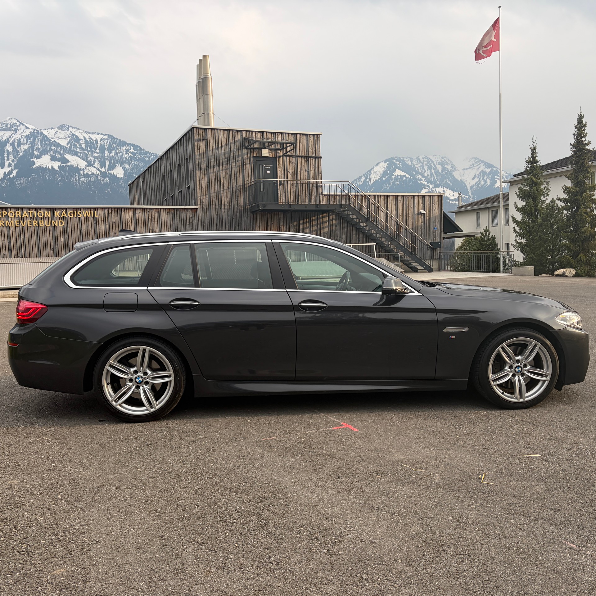 BMW 528i Touring xDrive Steptronic-image-6