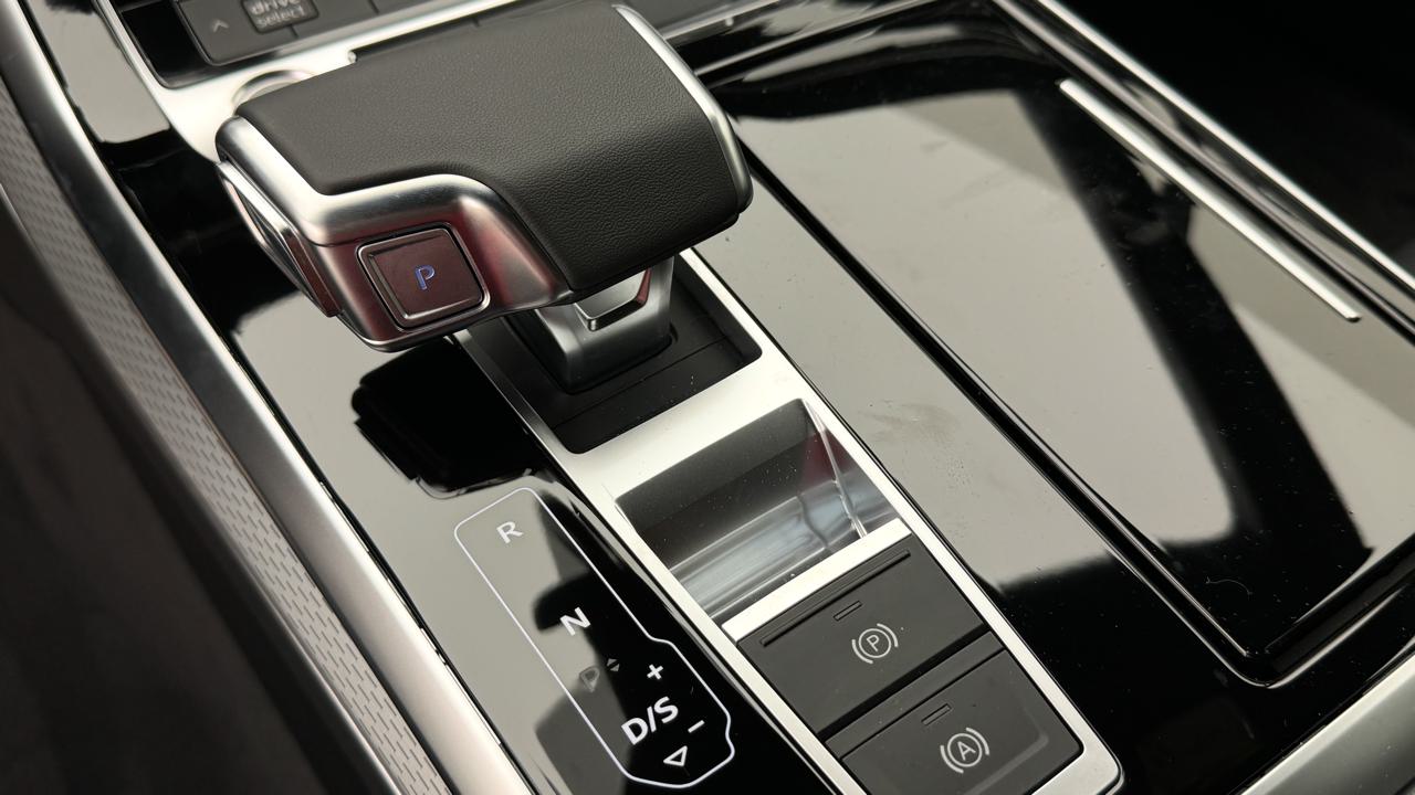 AUDI Q7 SUV TDI quattro 210 kW S Line tiptronic-image-10