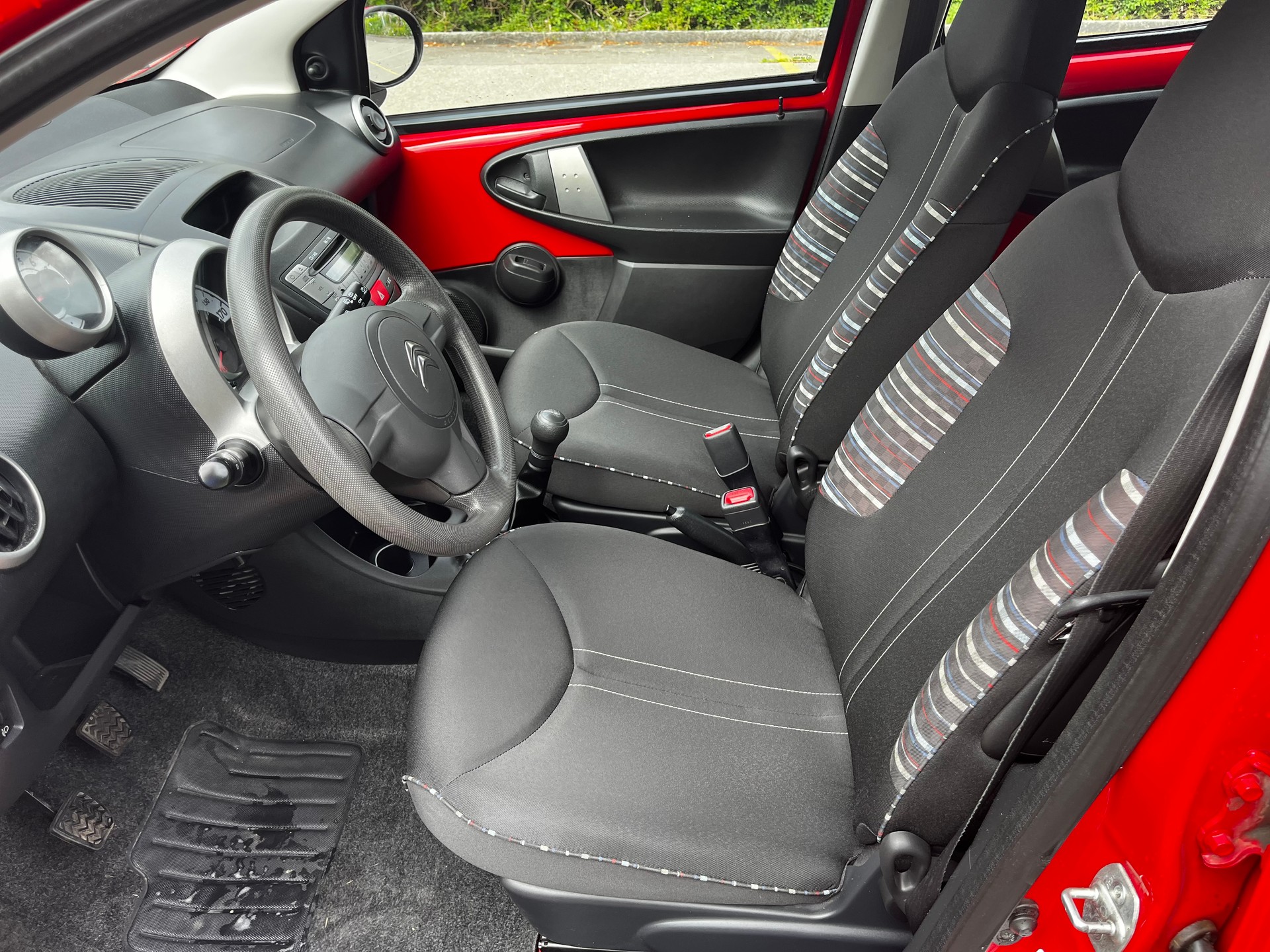 CITROEN C1 1.0i Attraction-image-9