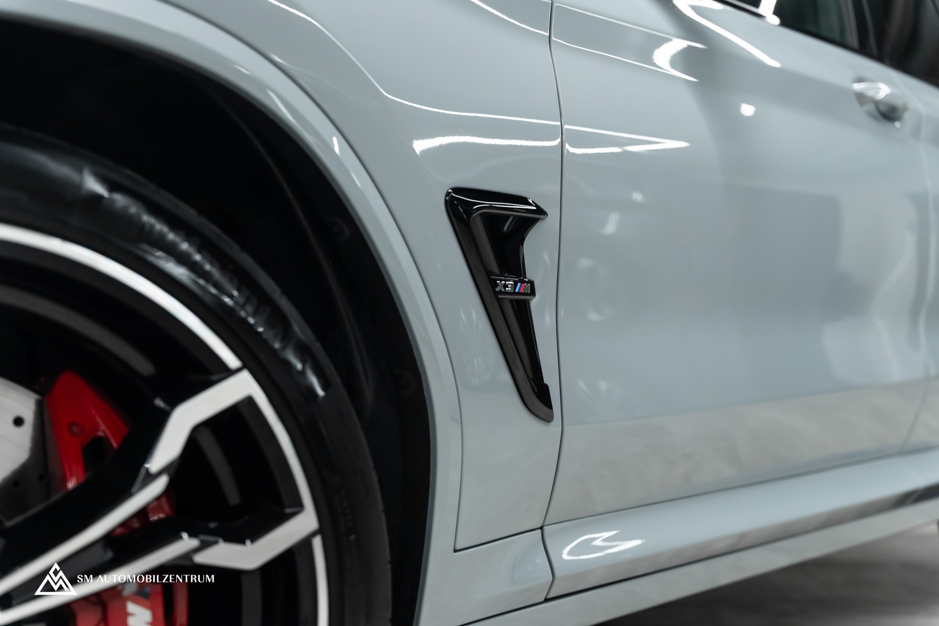 BMW X3 M Competition / Panorama / Laserlight / Carbon Fibre / Sitzbelüftung-image-4