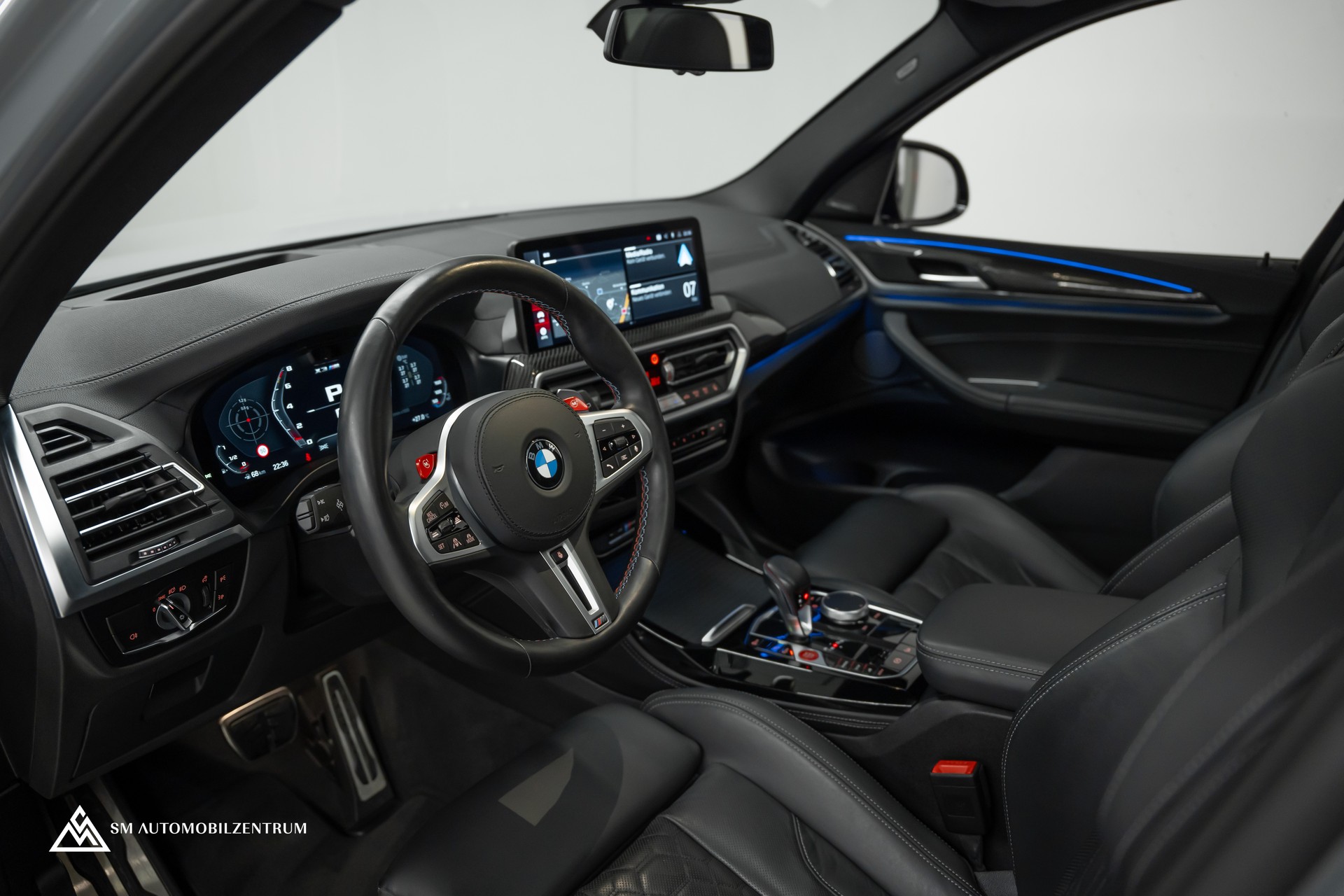 BMW X3 M Competition / Panorama / Laserlight / Carbon Fibre / Sitzbelüftung-image-16