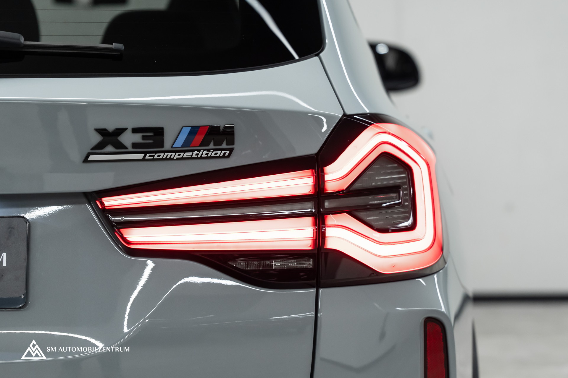 BMW X3 M Competition / Panorama / Laserlight / Carbon Fibre / Sitzbelüftung-image-11