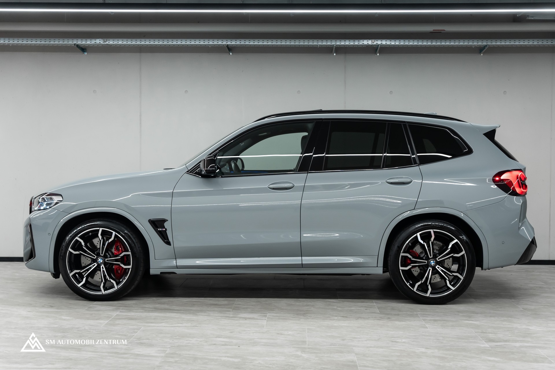 BMW X3 M Competition / Panorama / Laserlight / Carbon Fibre / Sitzbelüftung-image-5