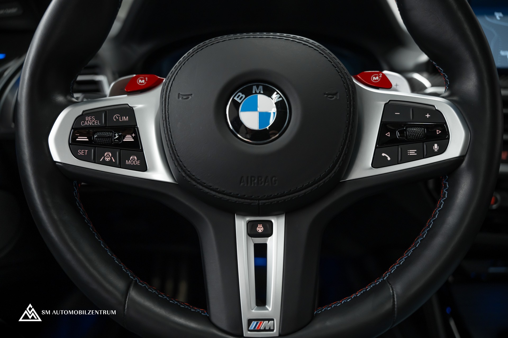 BMW X3 M Competition / Panorama / Laserlight / Carbon Fibre / Sitzbelüftung-image-28