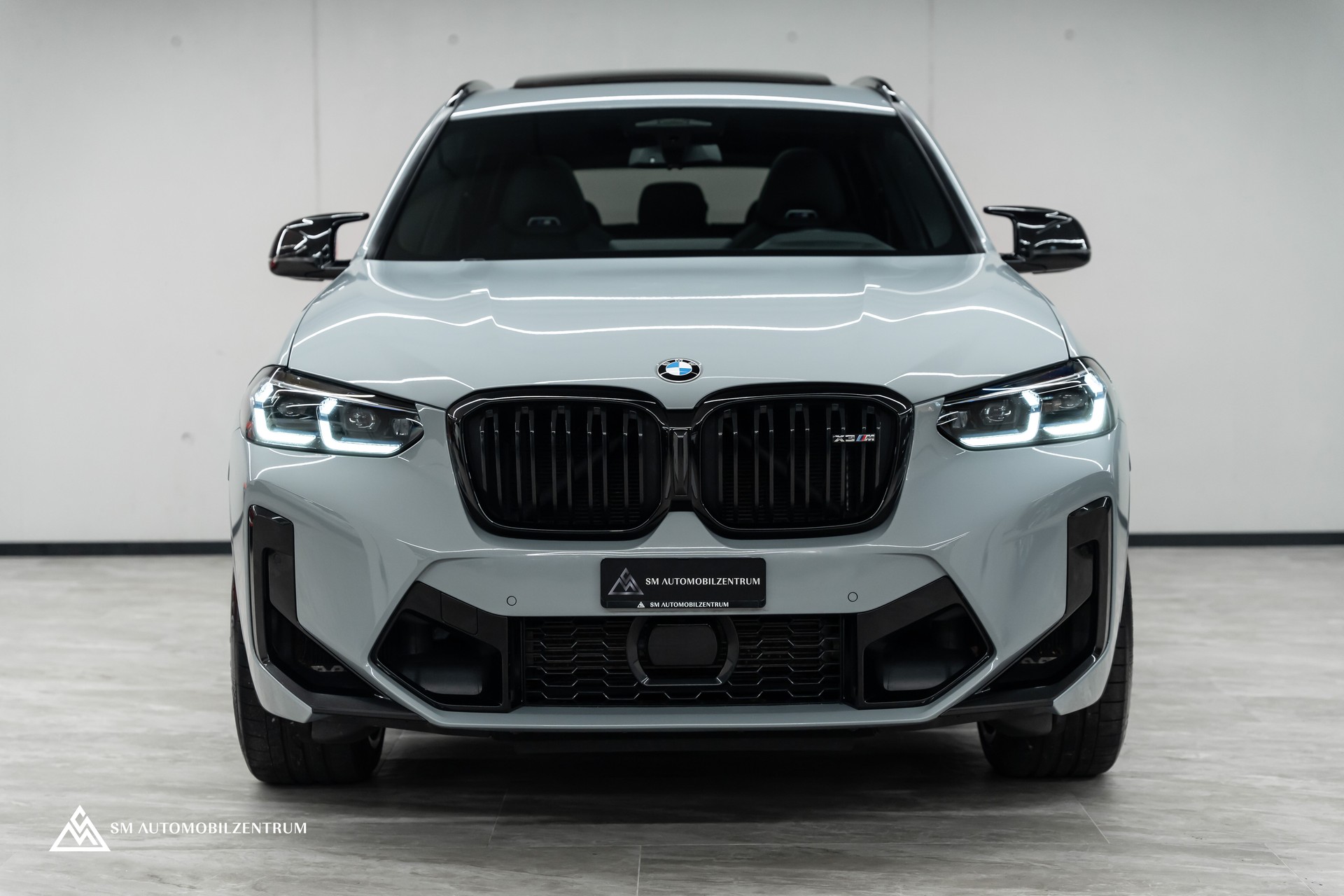 BMW X3 M Competition / Panorama / Laserlight / Carbon Fibre / Sitzbelüftung-showroom-element-1