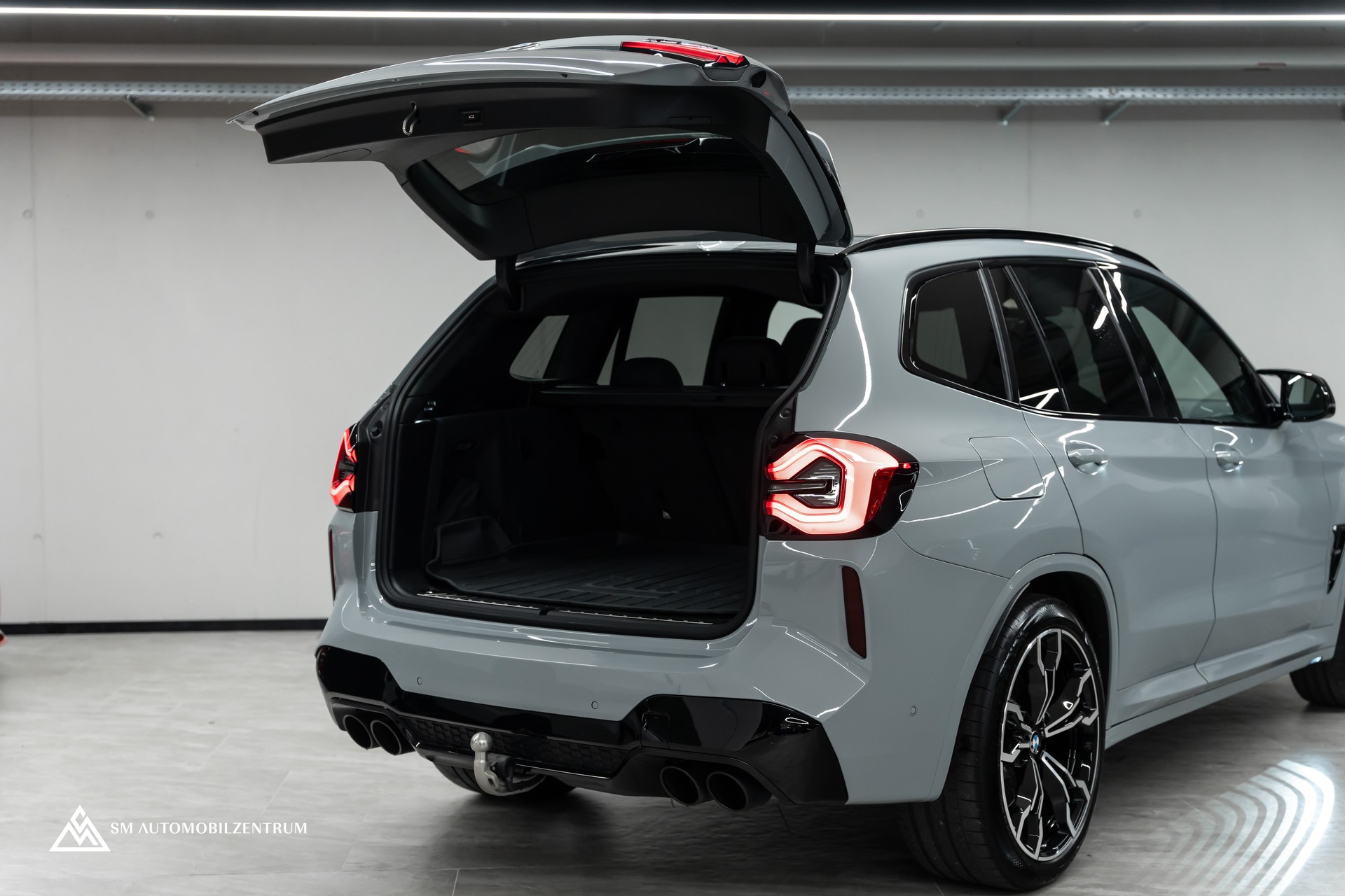 BMW X3 M Competition / Panorama / Laserlight / Carbon Fibre / Sitzbelüftung-image-12