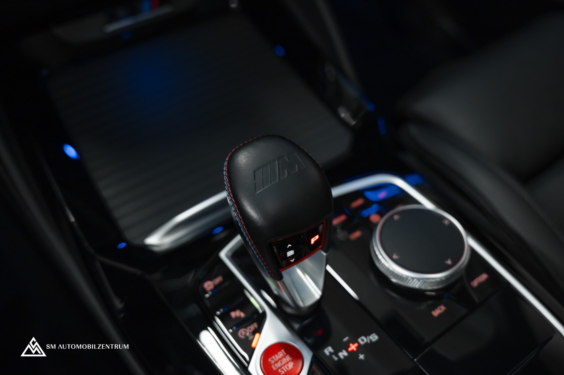 BMW X3 M Competition / Panorama / Laserlight / Carbon Fibre / Sitzbelüftung-image-33