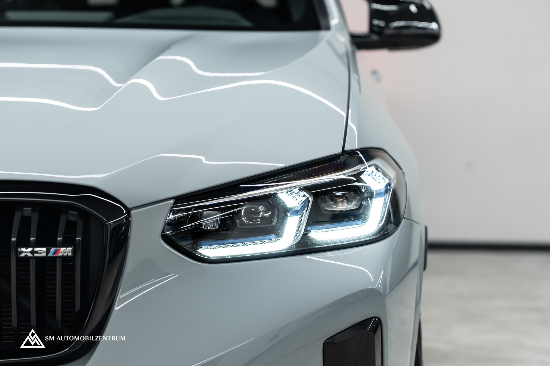 BMW X3 M Competition / Panorama / Laserlight / Carbon Fibre / Sitzbelüftung-showroom-element-2