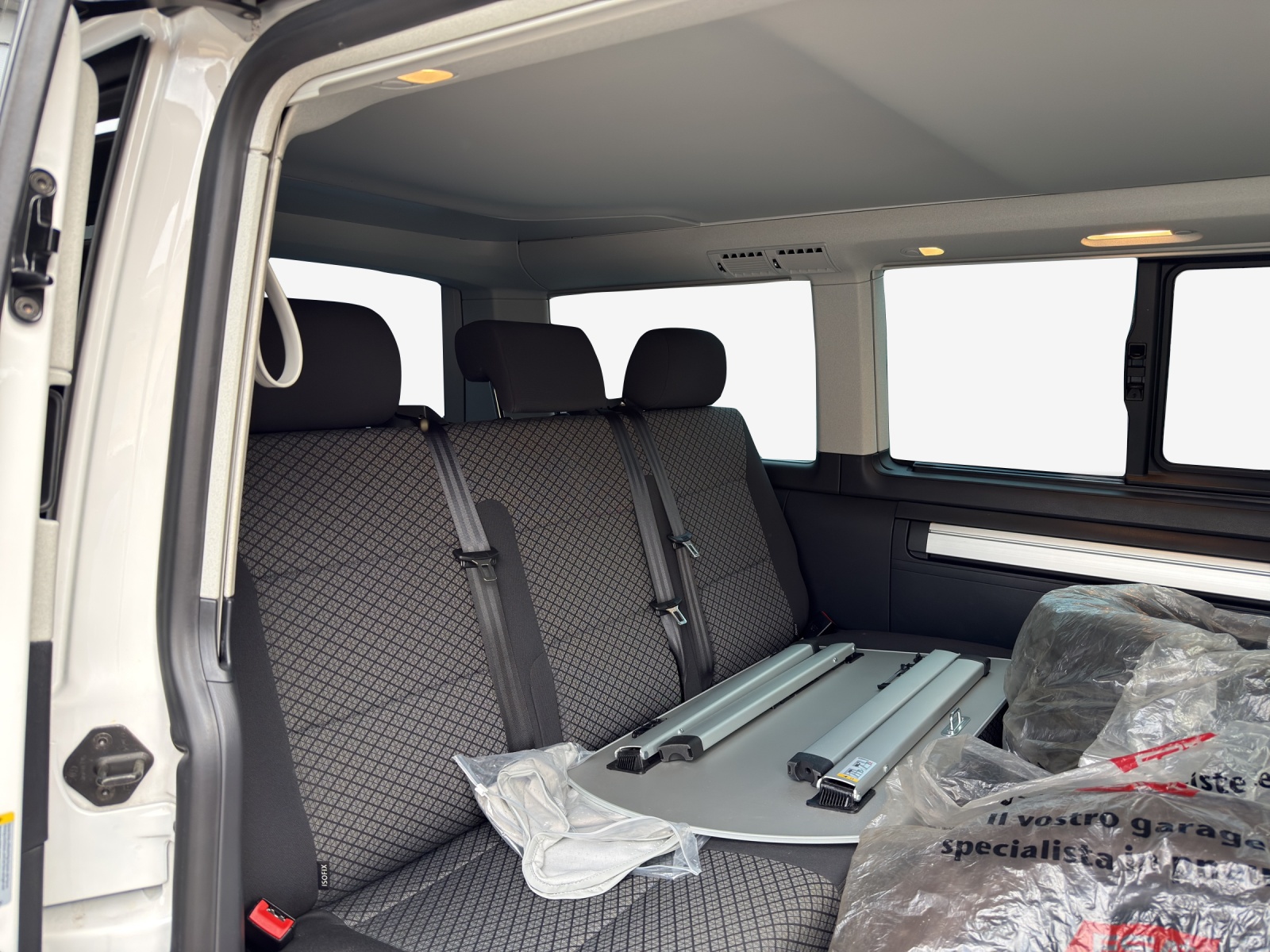 VW T6.1 California 2.0 TDI Beach Liberty-image-11