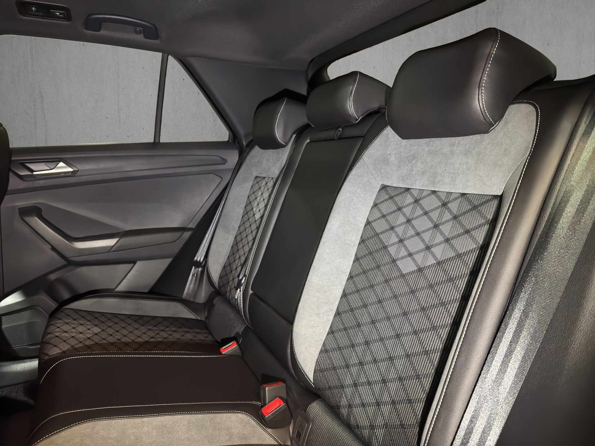VW T-Cross 1.5 TSI EVO ACT R-Line DSG-image-9