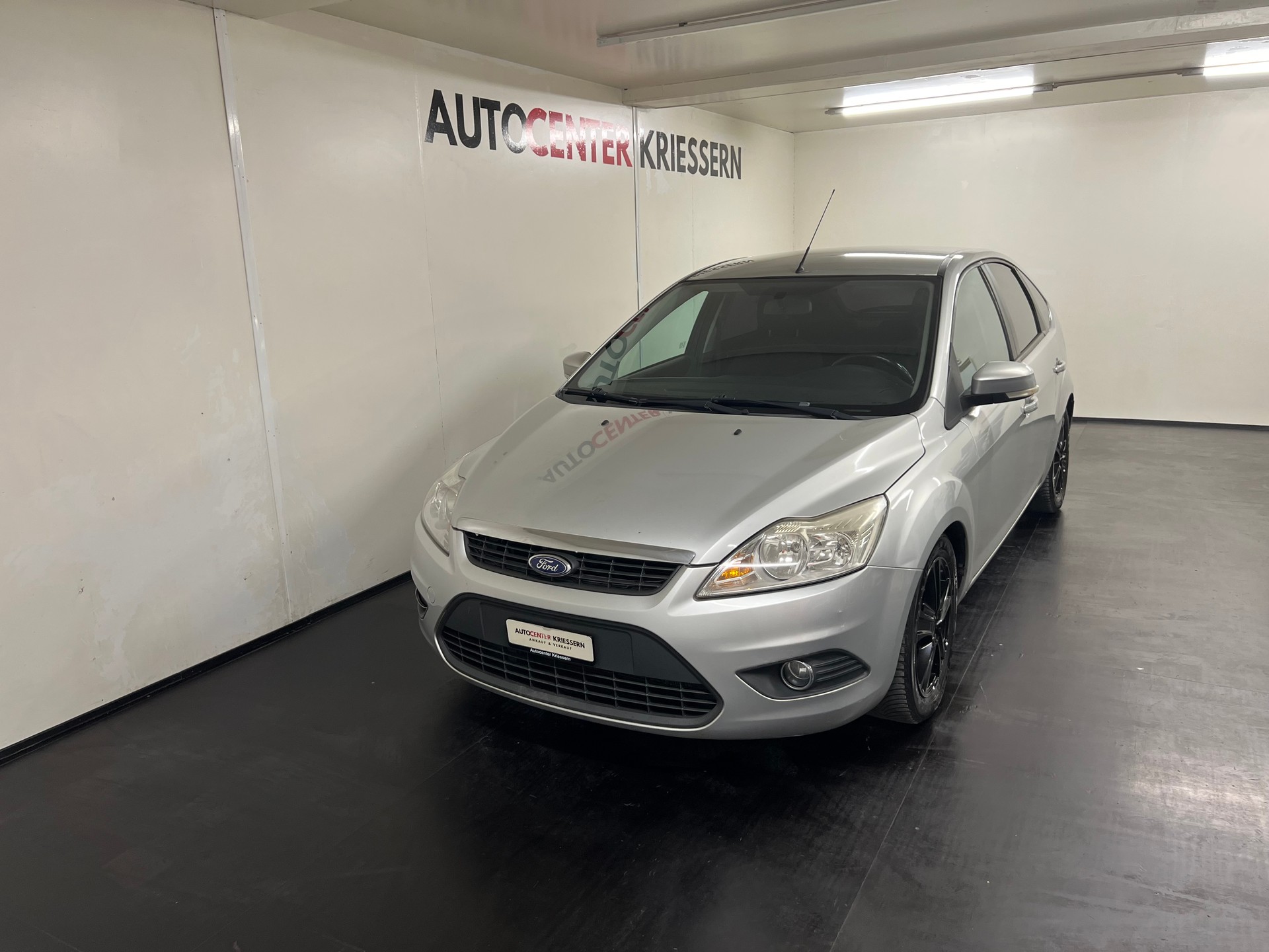 FORD Focus 1.6i VCT Carving-image-1