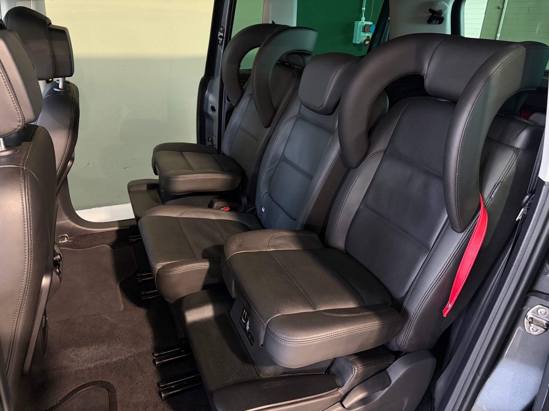 VW Sharan 2.0 TDI BMT Final Edition 4Motion DSG*7Plätzer*2 Kindersitze*Anhängerkupplung*-showroom-element-3