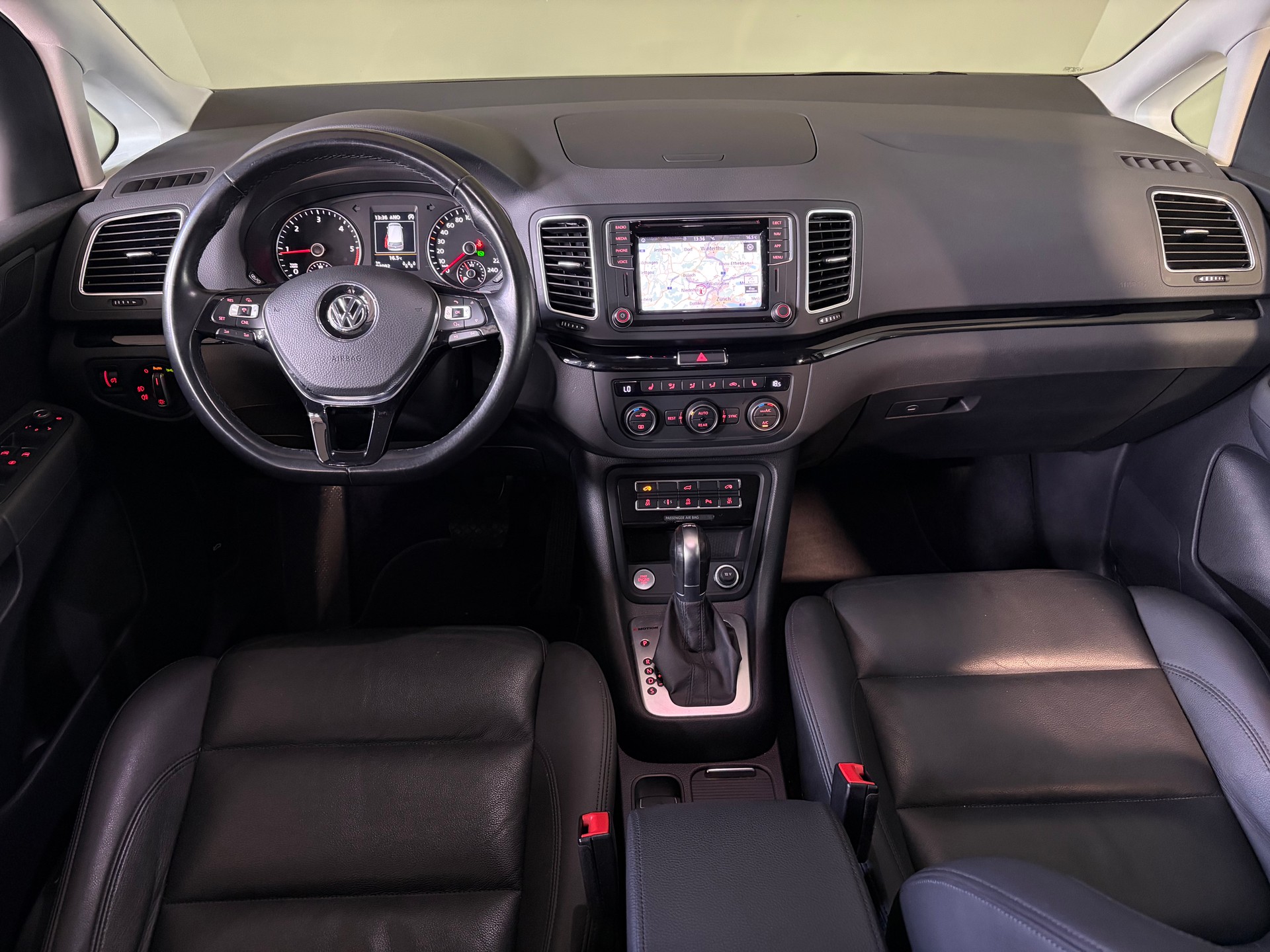 VW Sharan 2.0 TDI BMT Final Edition 4Motion DSG*7Plätzer*2 Kindersitze*Anhängerkupplung*-image-14
