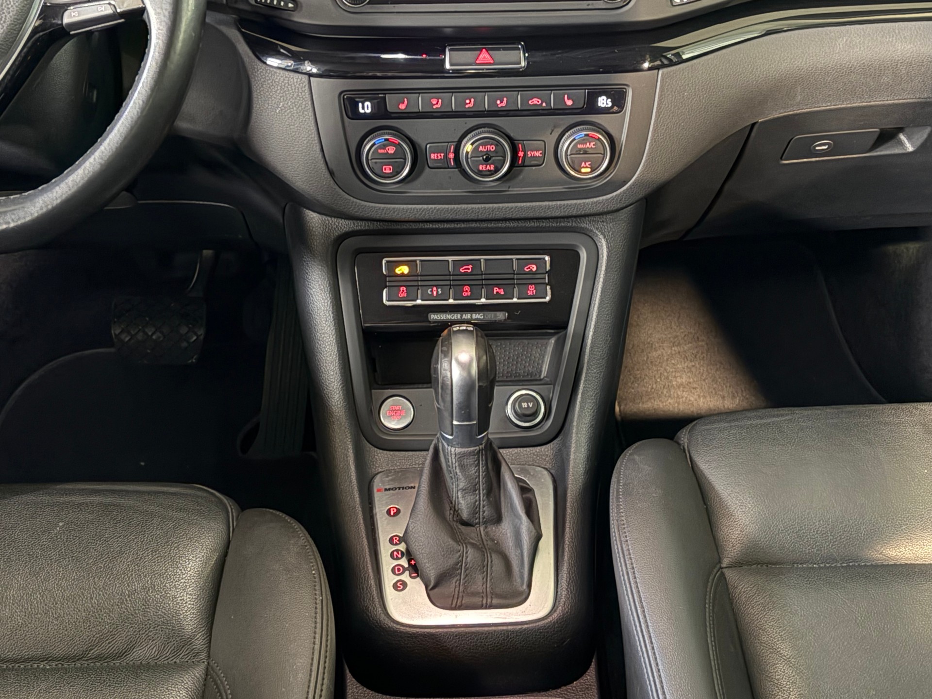 VW Sharan 2.0 TDI BMT Final Edition 4Motion DSG*7Plätzer*2 Kindersitze*Anhängerkupplung*-image-17
