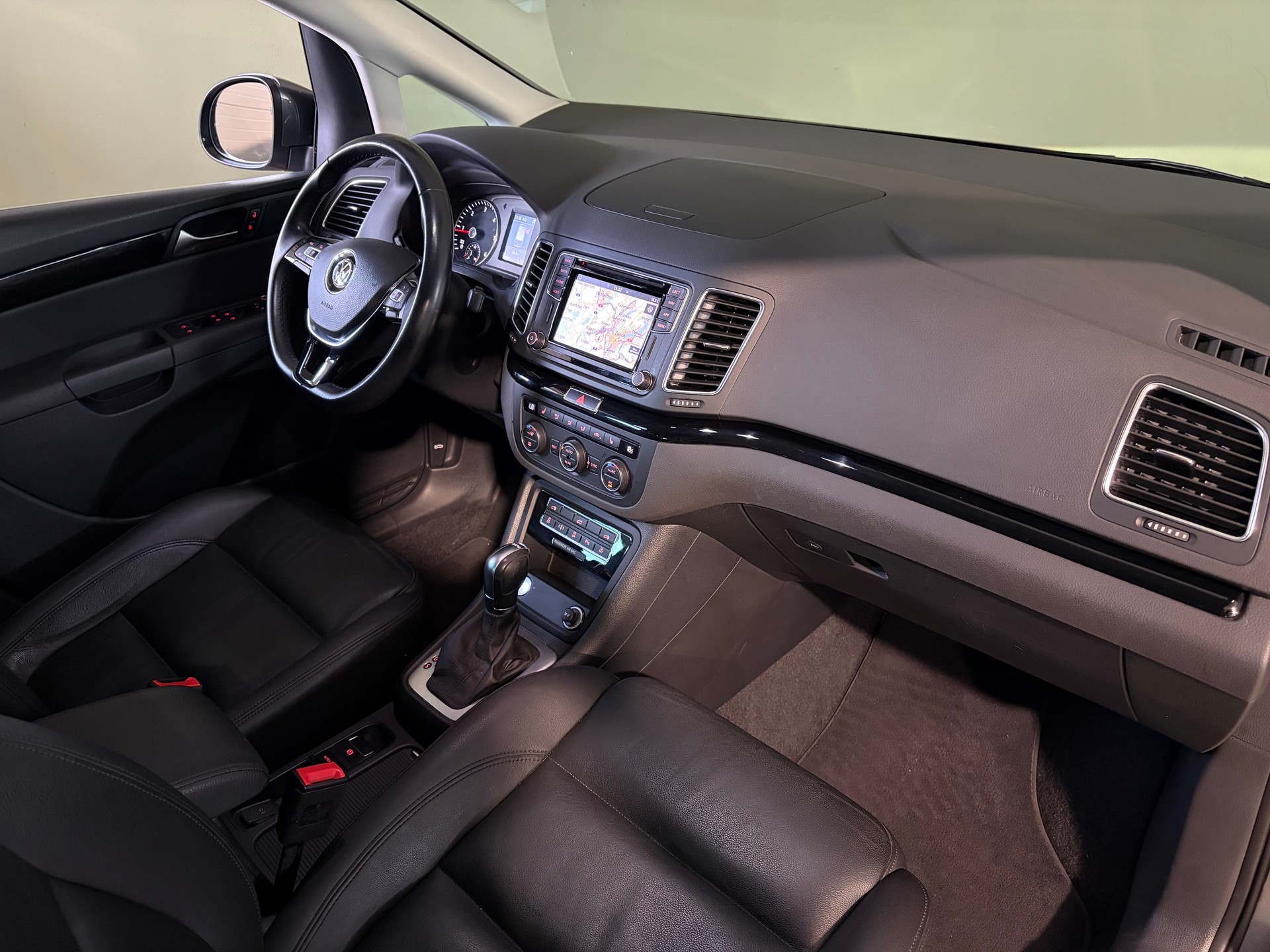 VW Sharan 2.0 TDI BMT Final Edition 4Motion DSG*7Plätzer*2 Kindersitze*Anhängerkupplung*-image-13