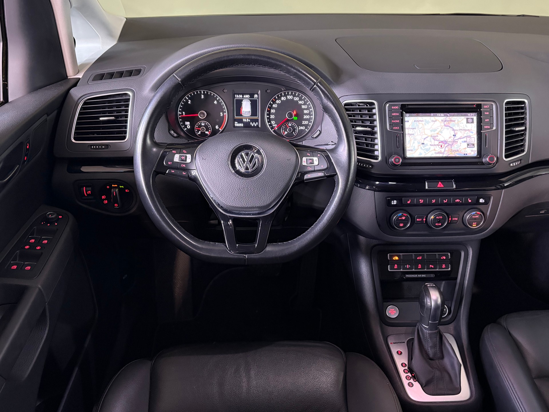 VW Sharan 2.0 TDI BMT Final Edition 4Motion DSG*7Plätzer*2 Kindersitze*Anhängerkupplung*-image-22