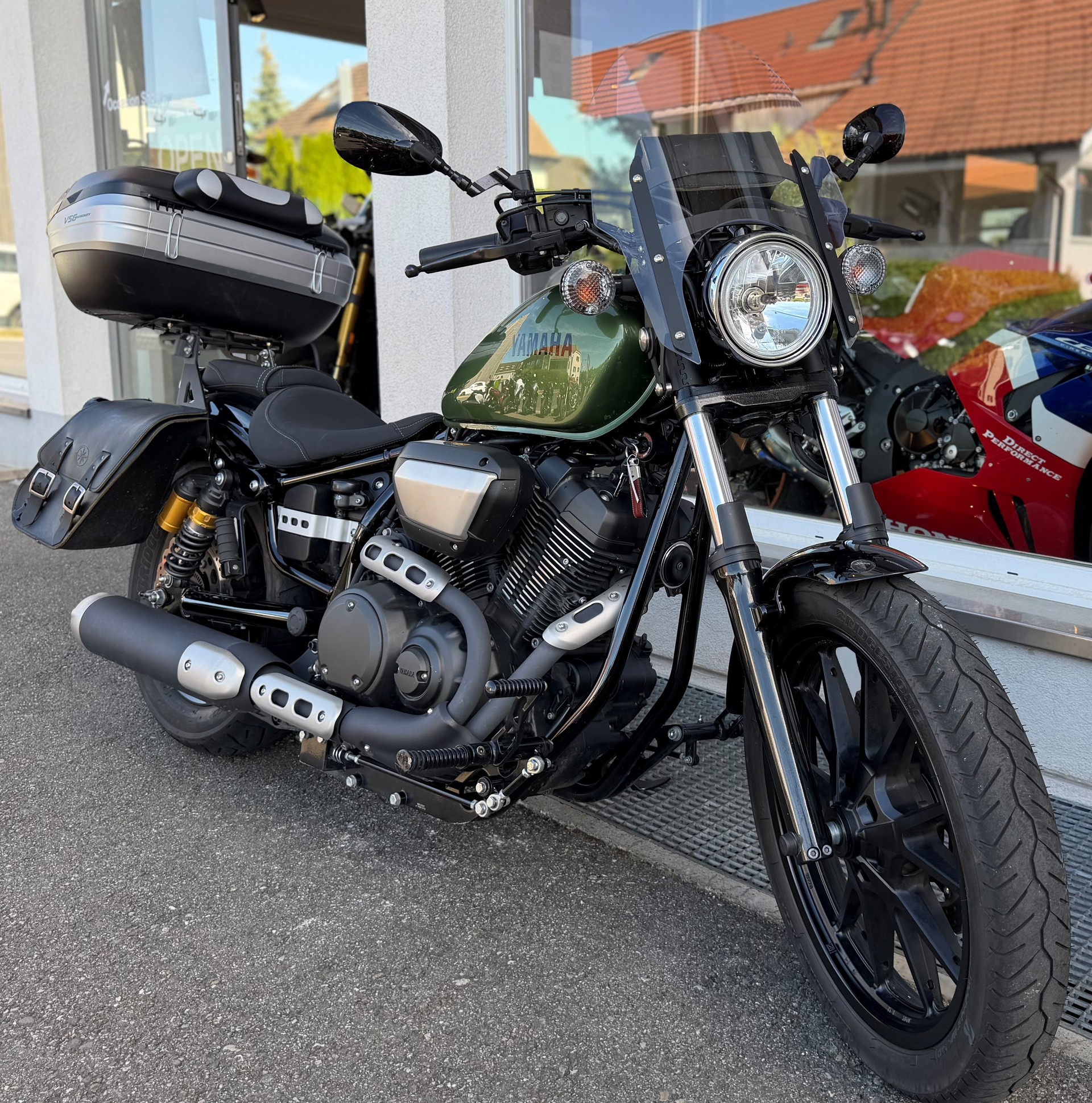 YAMAHA XV 950 R ABS-showroom-element-2