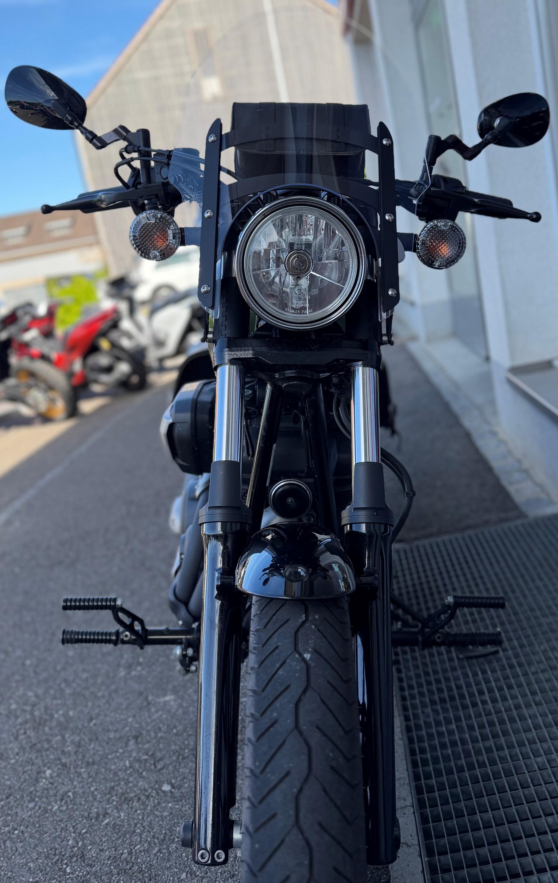 YAMAHA XV 950 R ABS-showroom-element-1