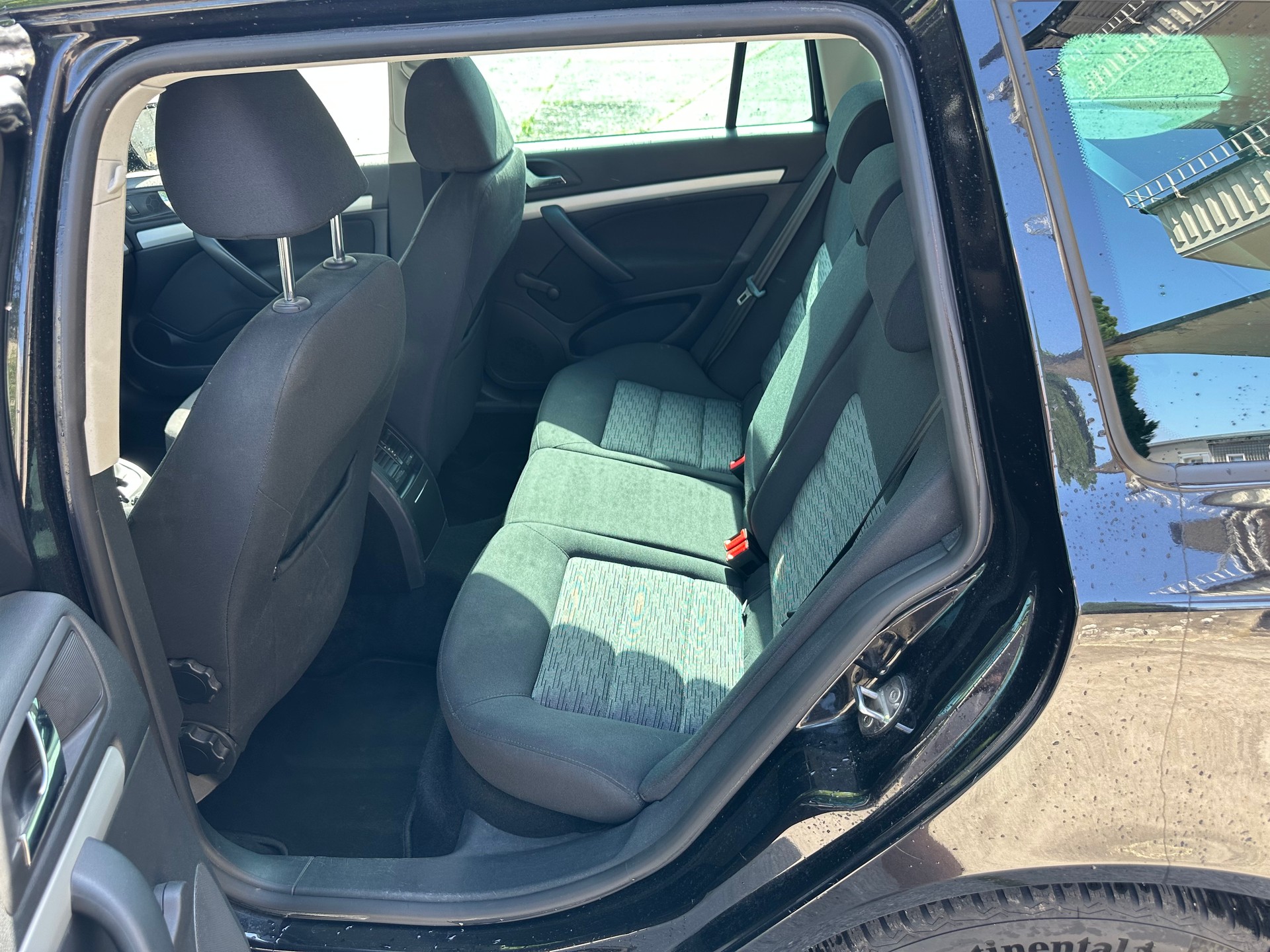 SKODA Octavia Combi 1.8 TSI Stöckli 4x4-image-8