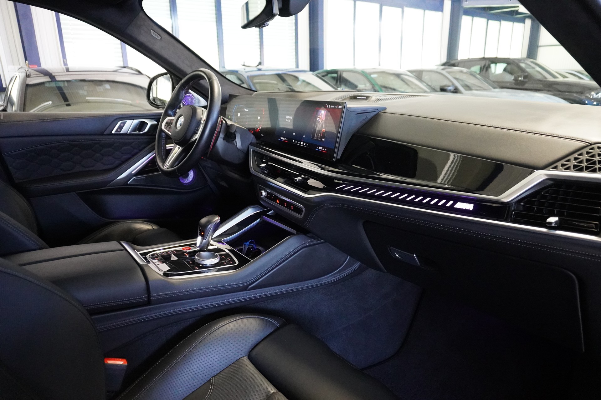 BMW X6M Steptronic M Competition // WERKSGARANTIE // MASSAGE SITZE // BOWERS & WILKINS //-image-15