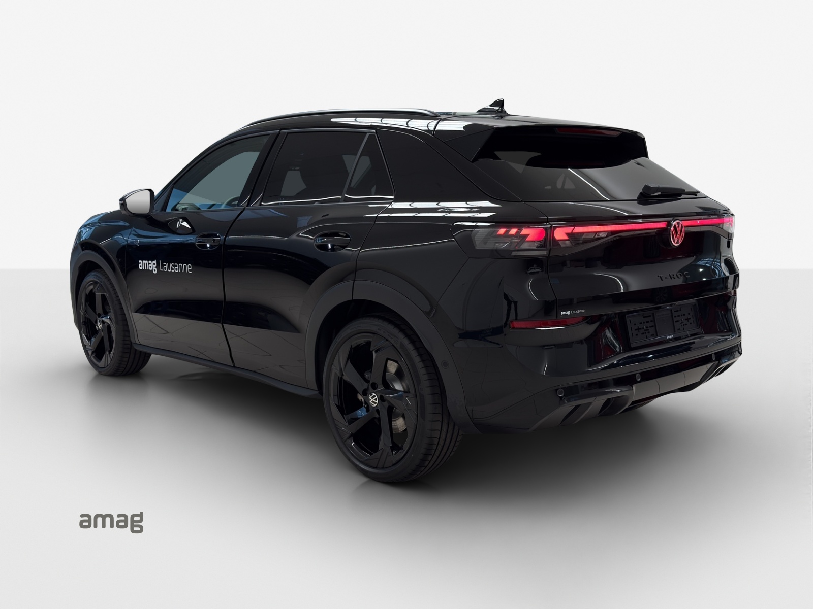 VW T-Roc 1.5 eTSI mHEV R-Line DSG-showroom-element-2