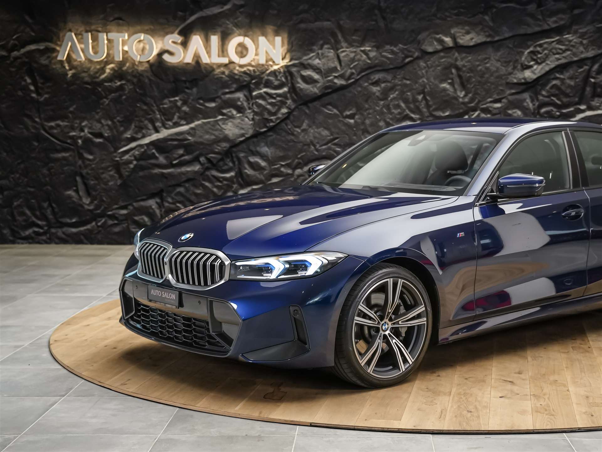 BMW 330i xDrive Steptronic M Sport *Leder*El. Sitze*Head-Up*360° Kamera*-image-14