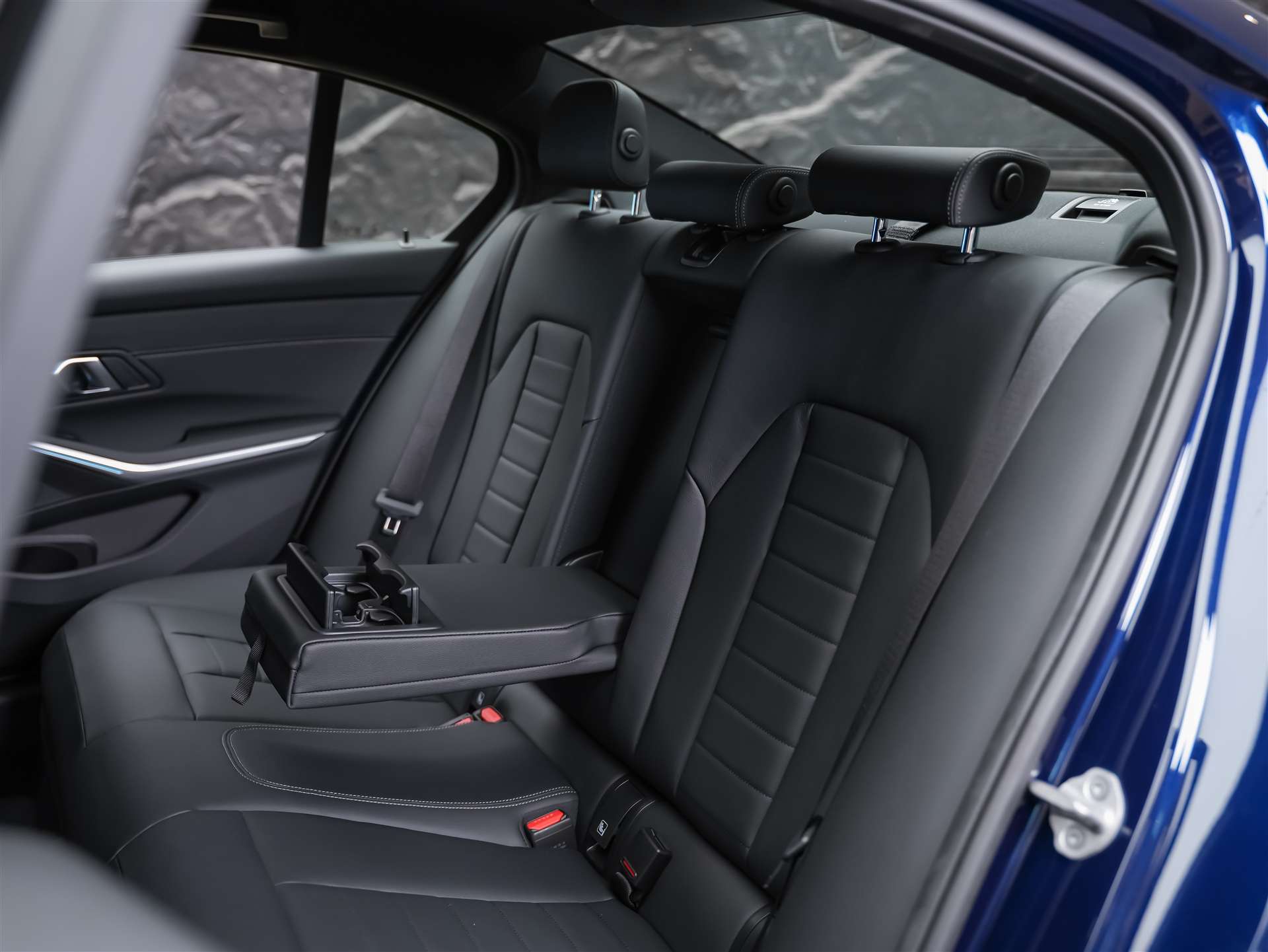 BMW 330i xDrive Steptronic M Sport *Leder*El. Sitze*Head-Up*360° Kamera*-image-12