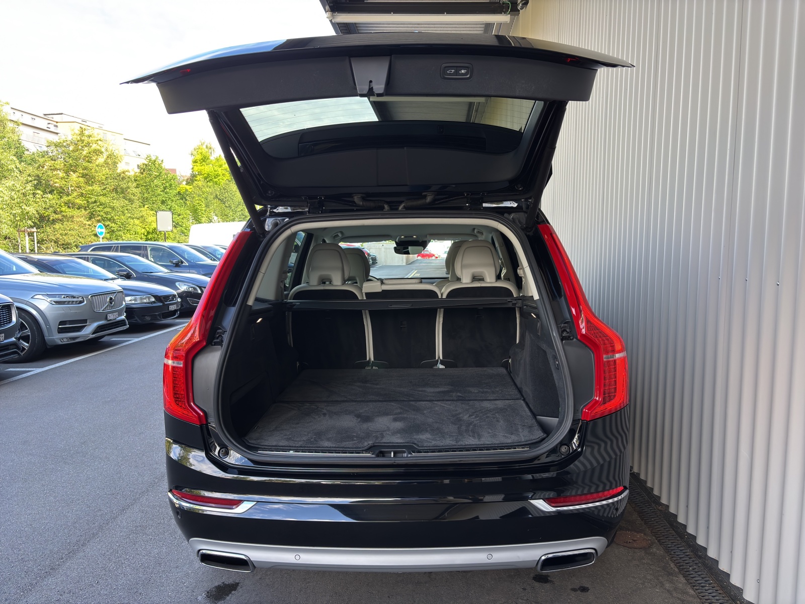 VOLVO XC90 2.0 D5 Inscription 5P. AWD-image-11