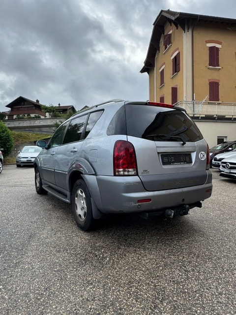 KGM-SsangYong Rexton RX 270 Xdi-showroom-element-3