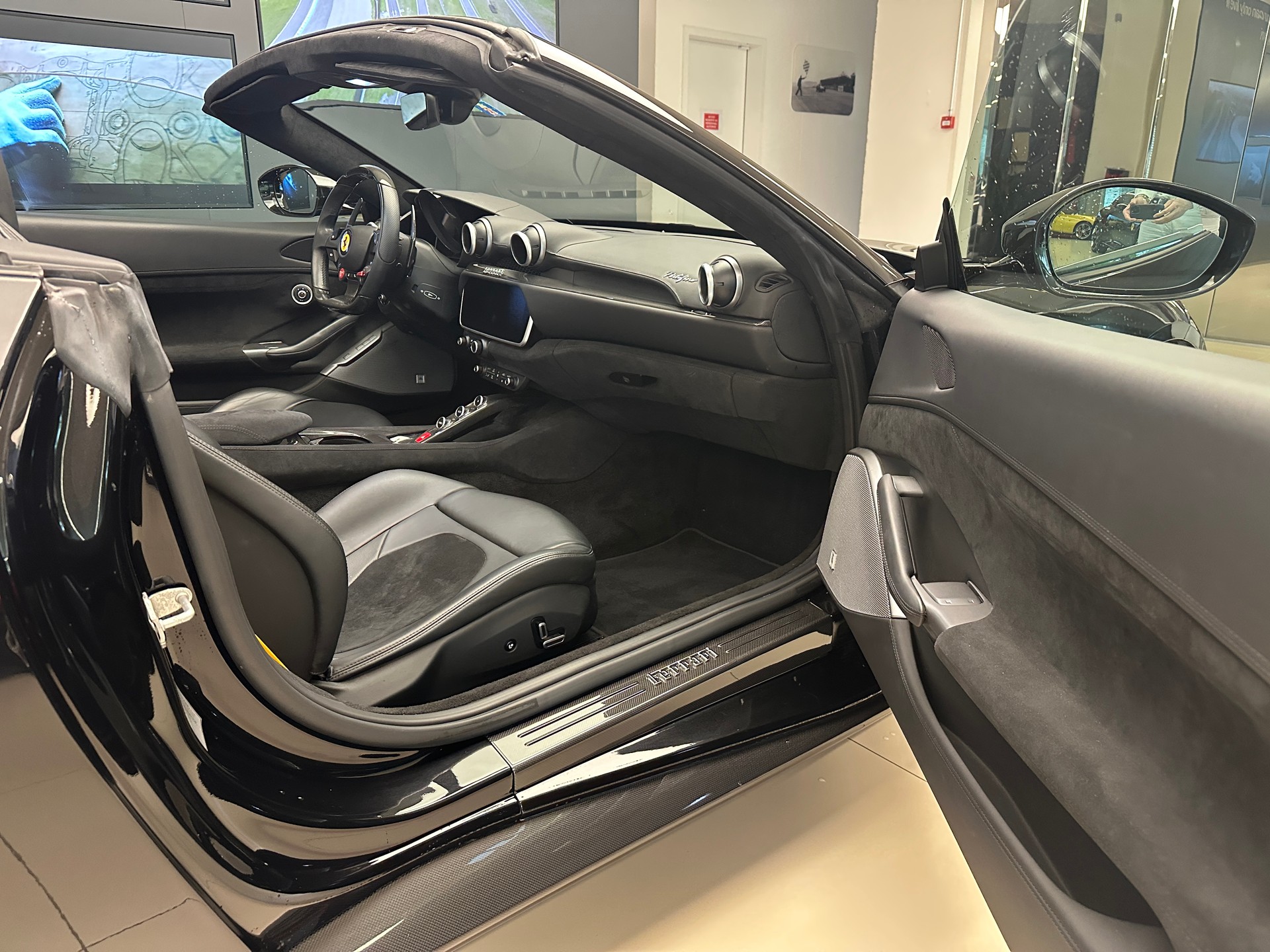 FERRARI Portofino 3.9 V8 T-image-7