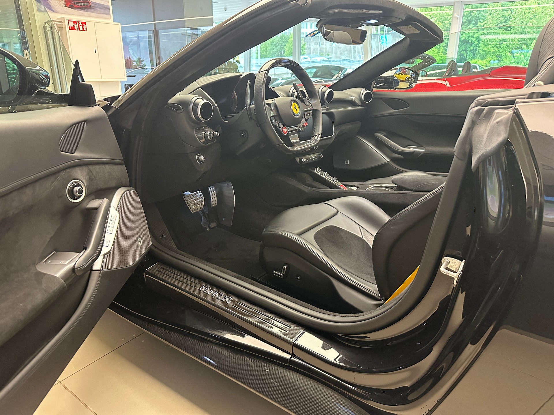 FERRARI Portofino 3.9 V8 T-image-10
