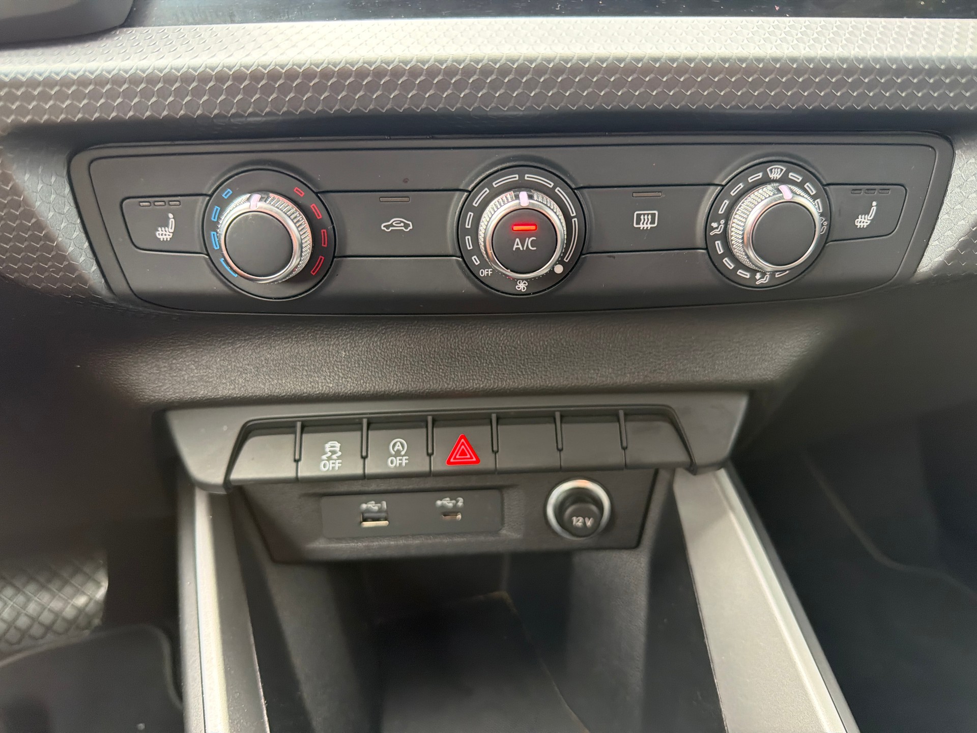 AUDI A1 Sportback 30 TFSI S-tronic-image-12