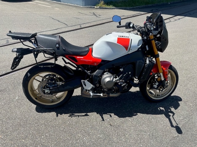 YAMAHA XSR 900-image-0