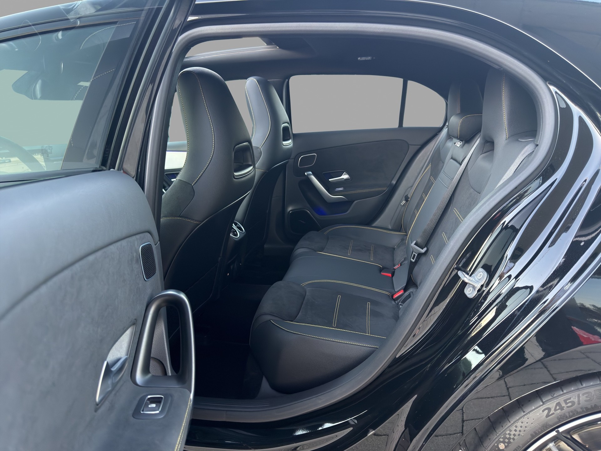 MERCEDES-BENZ A AMG 45 S 4Matic+ 8G-DCT*Frisch ab MFK,inkl. Gratis Service 5 Jahre oder 80'000km*-image-12