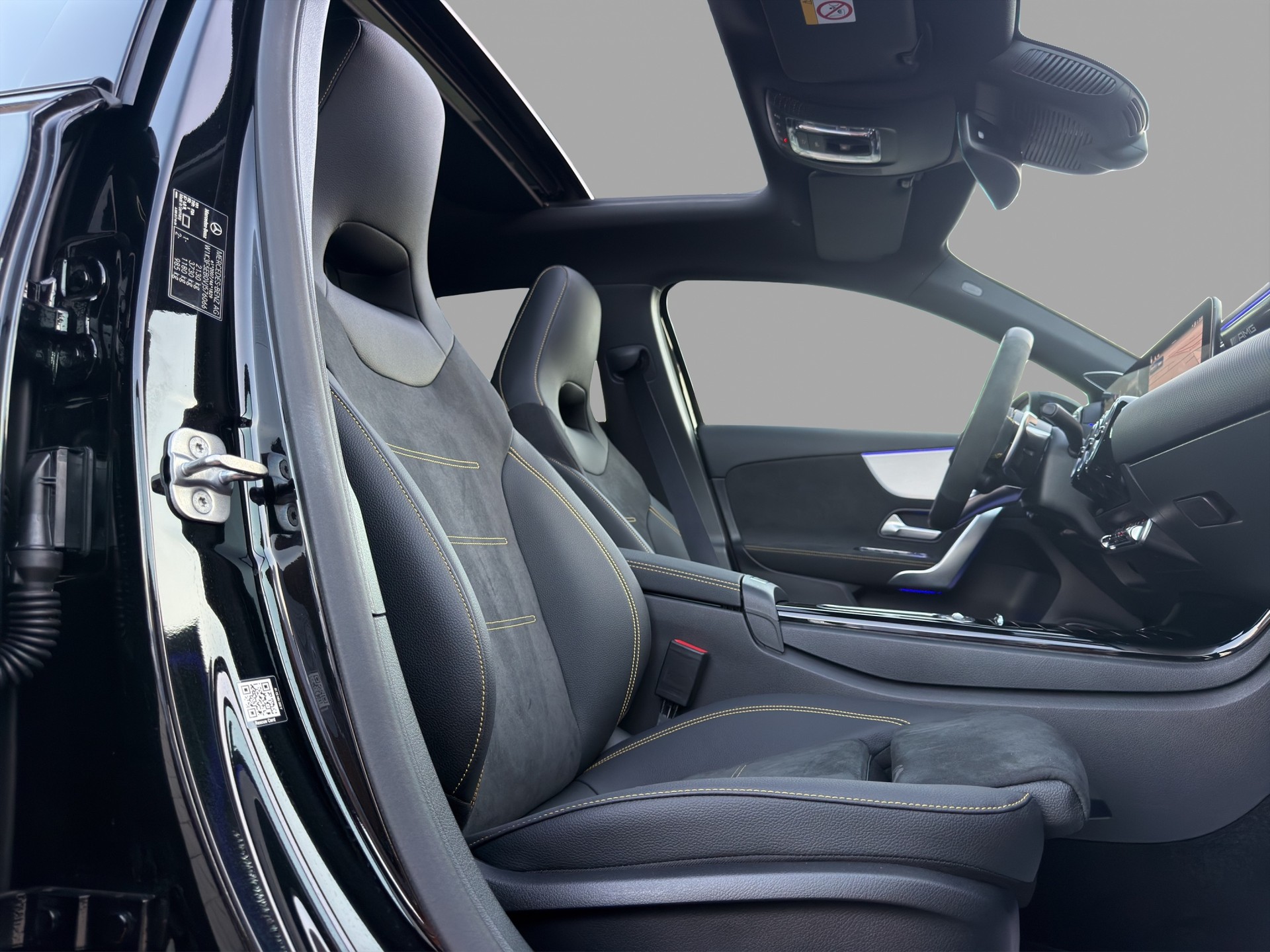 MERCEDES-BENZ A AMG 45 S 4Matic+ 8G-DCT*Frisch ab MFK,inkl. Gratis Service 5 Jahre oder 80'000km*-image-10