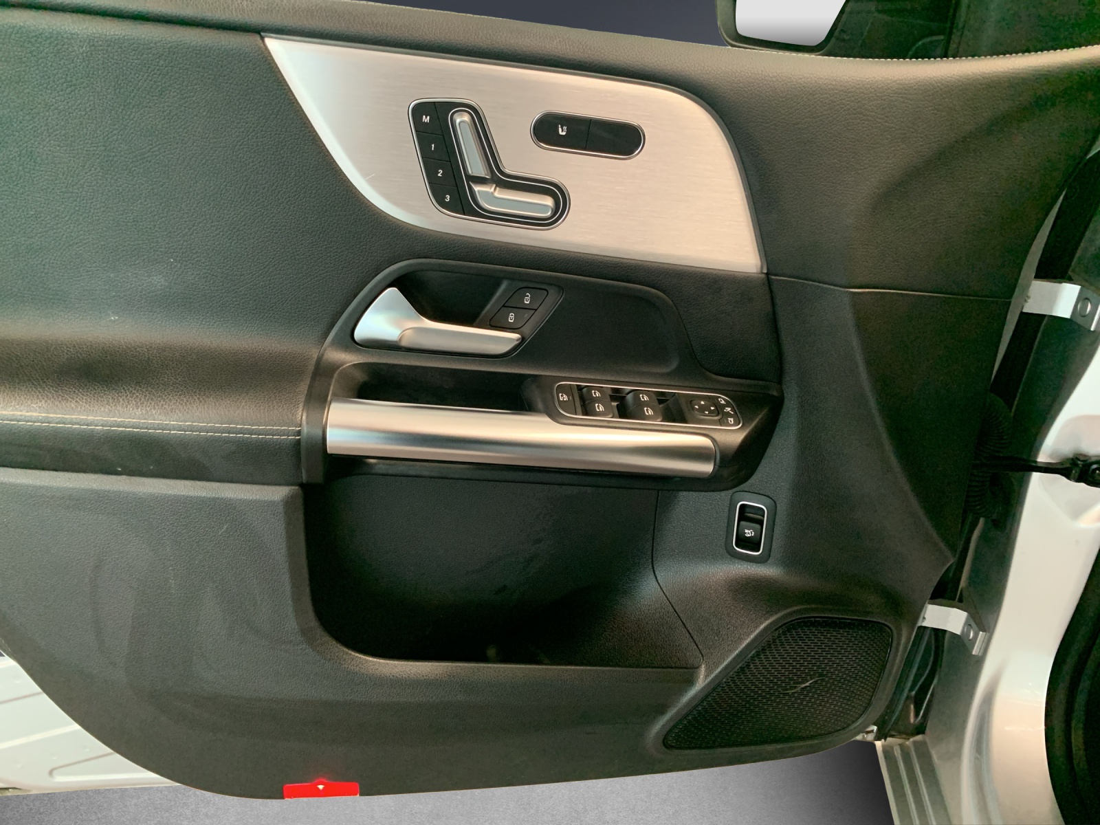 MERCEDES-BENZ B 220 4Matic Style-image-10