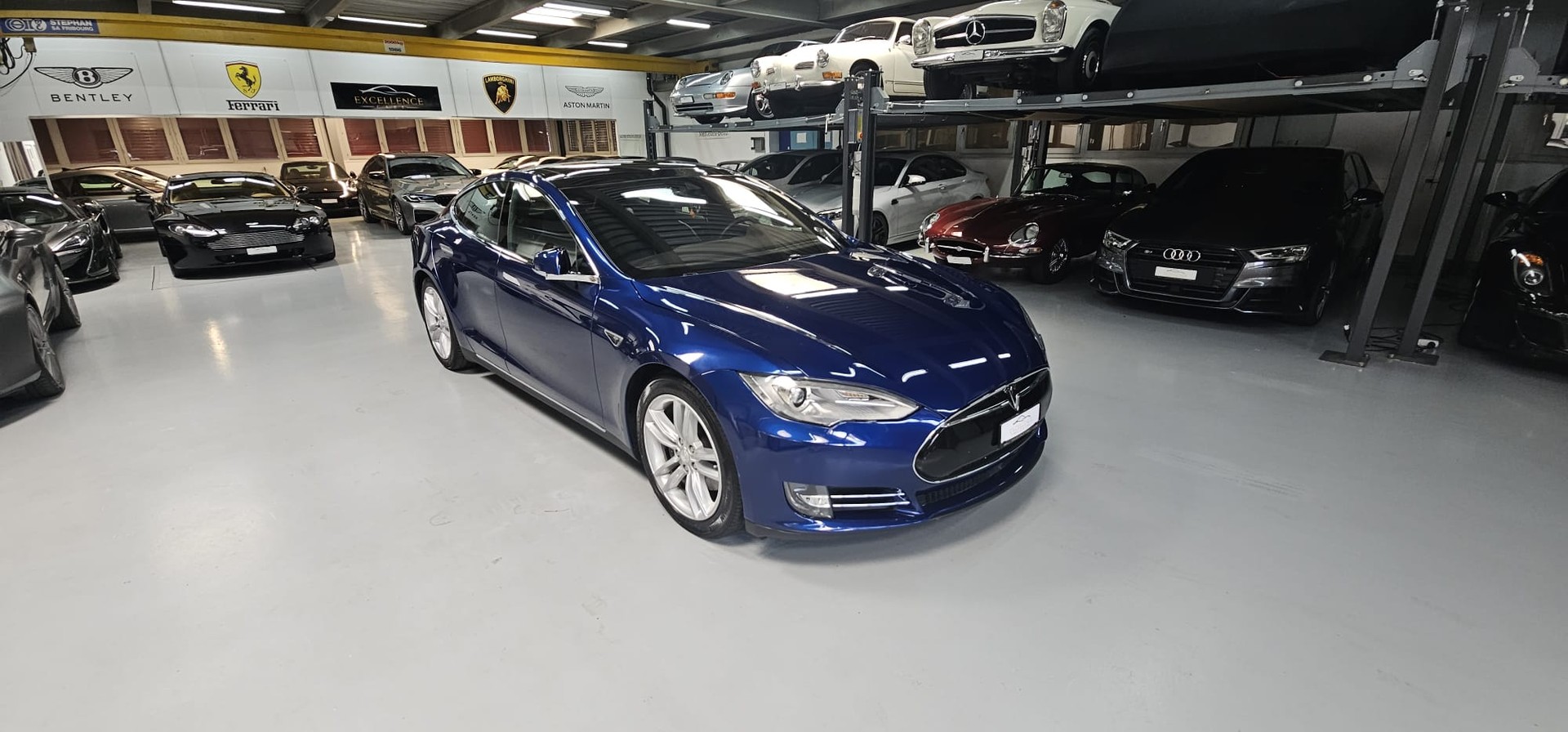 TESLA Model S 90 D FREE SUPERCHARGEUR-showroom-element-2