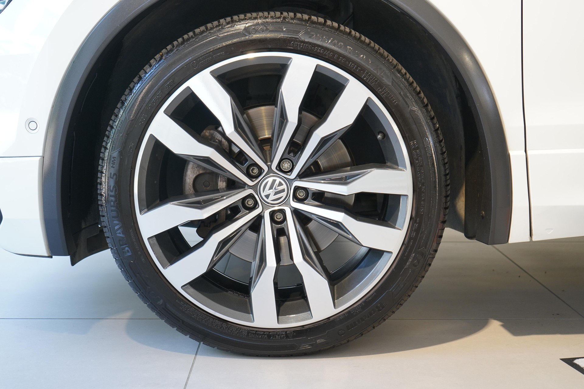 VW Tiguan 2.0 TSI Highline DSG-image-21
