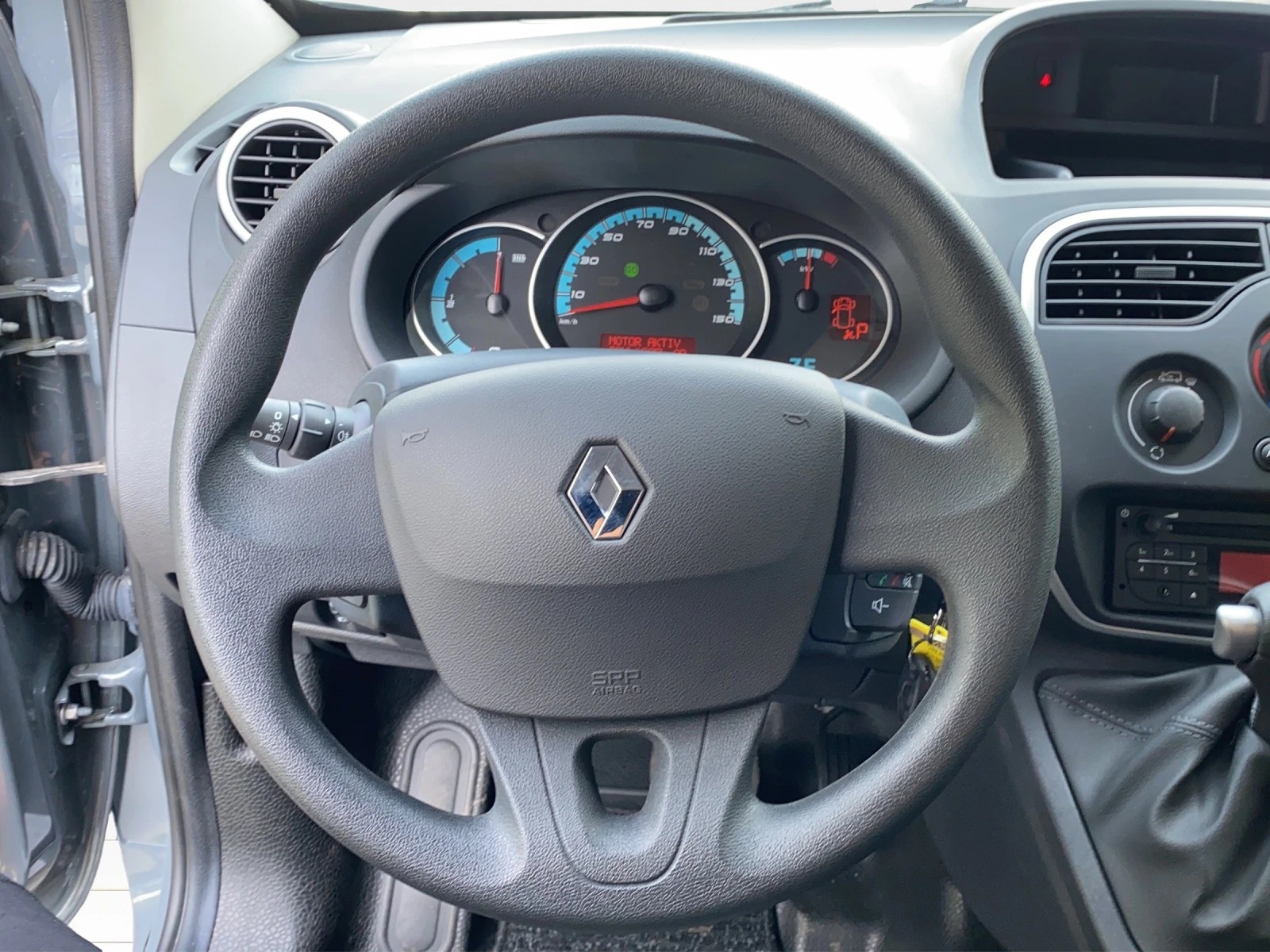 RENAULT Kangoo Z.E. 33 R60 Access-image-15