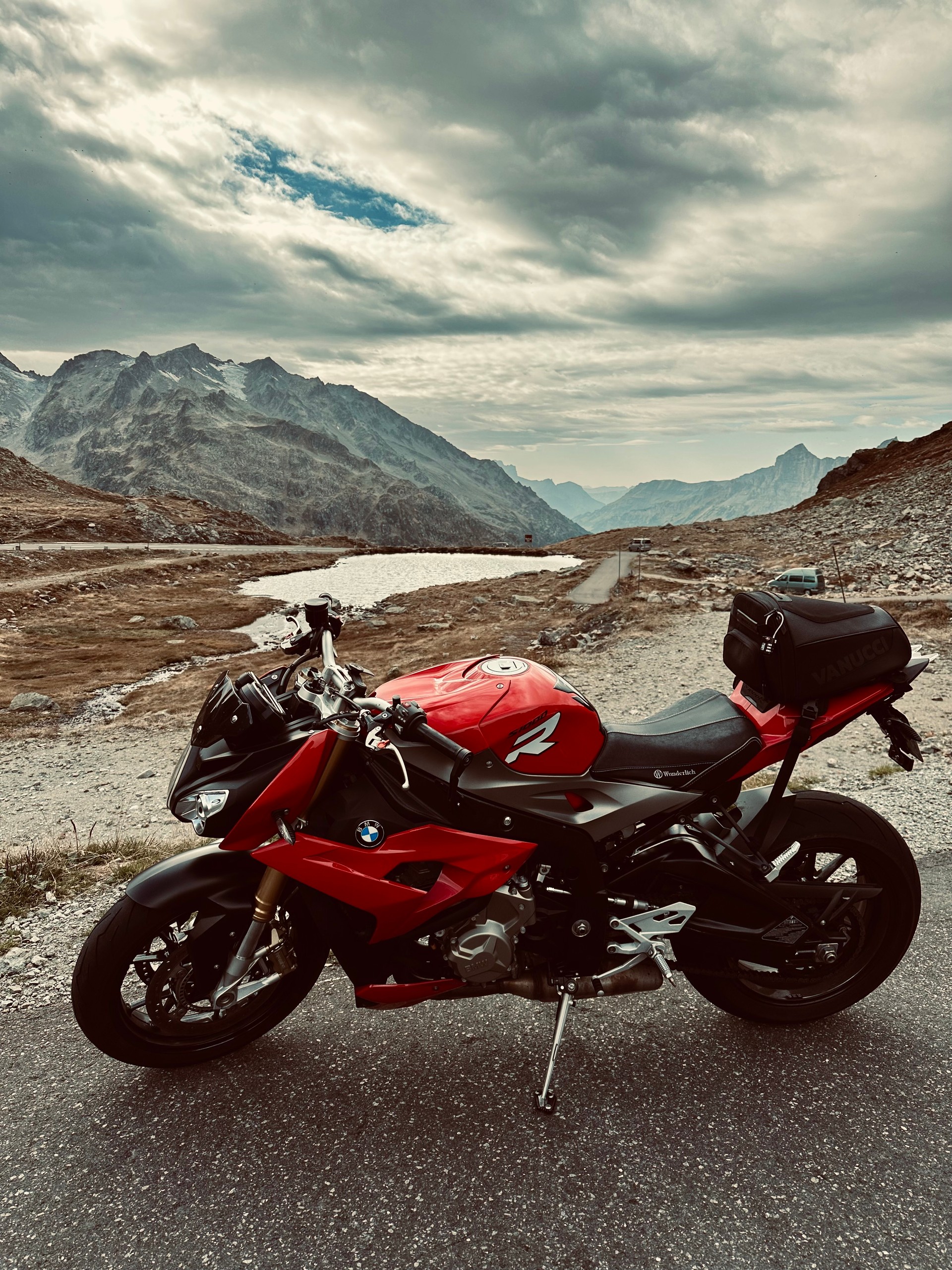 BMW S 1000 R ABS-image-1