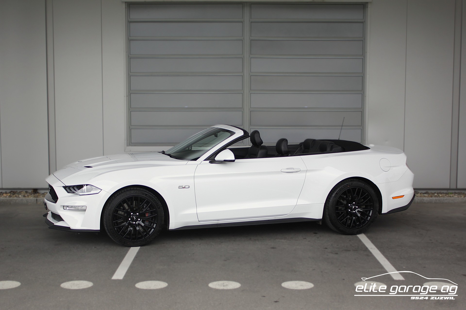 FORD Mustang Convertible 5.0 V8 GT Automat