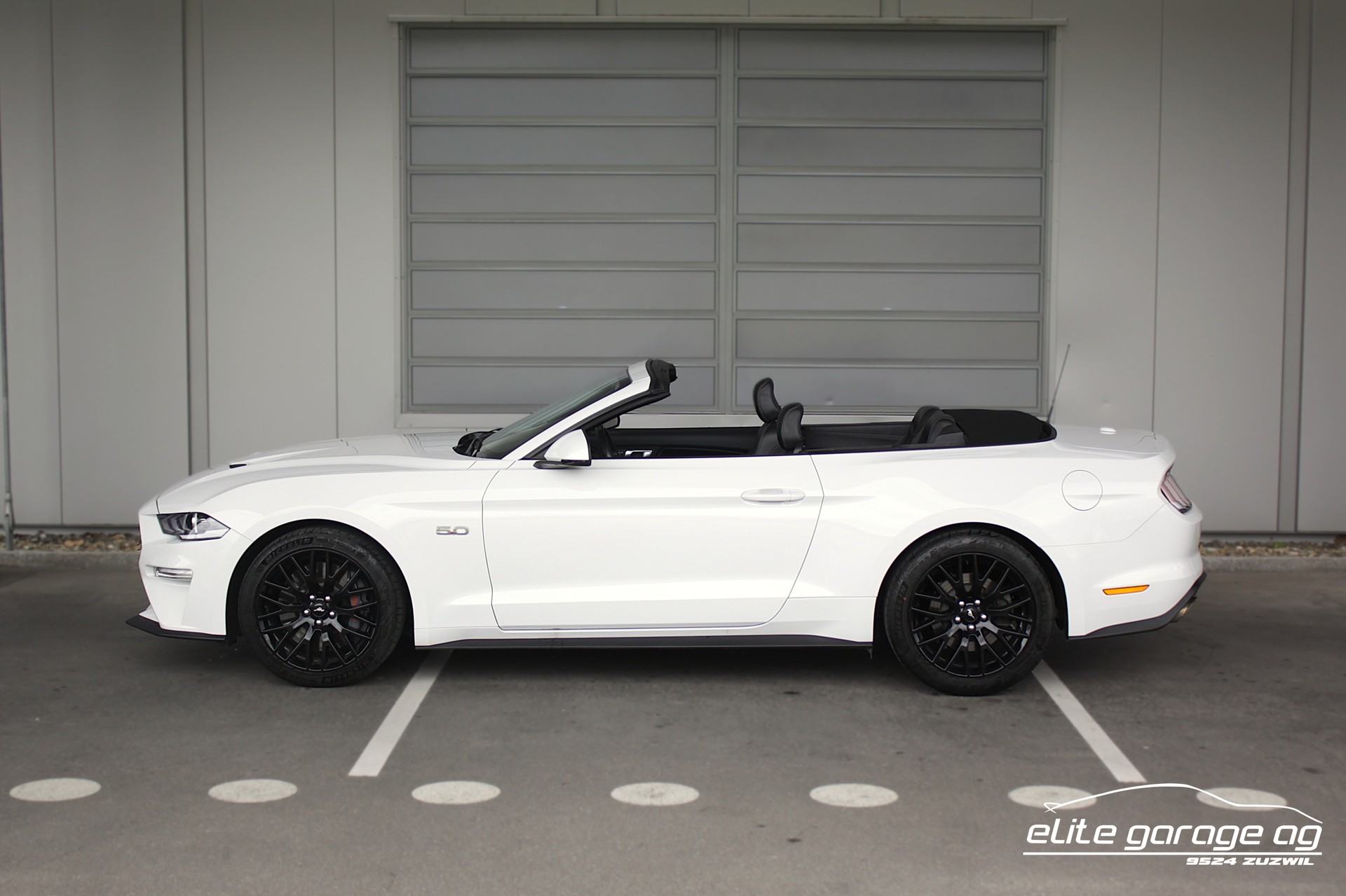 FORD Mustang Convertible 5.0 V8 GT Automat-image-1
