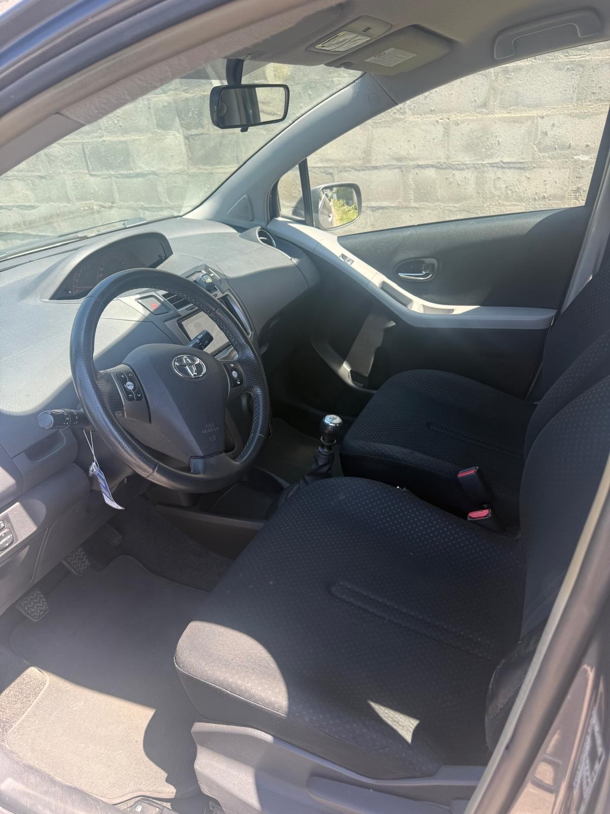 TOYOTA Yaris 1.33 S-image-7