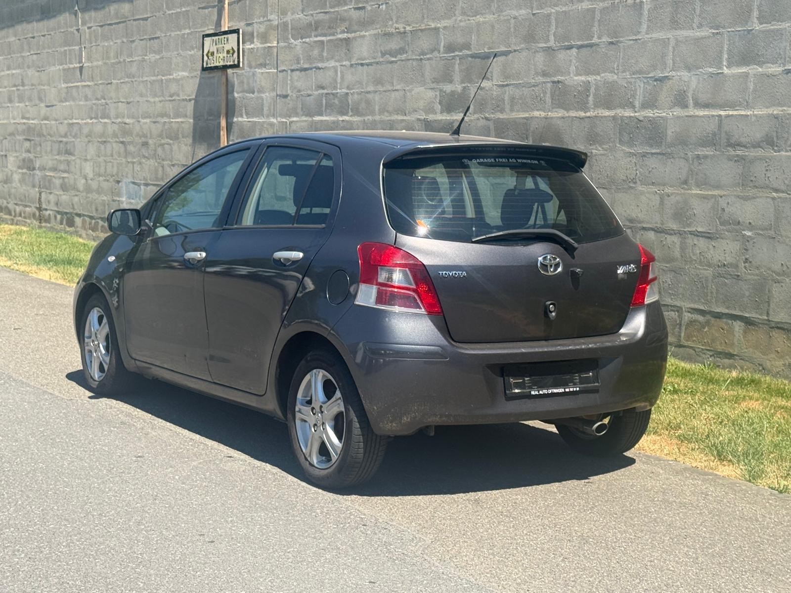 TOYOTA Yaris 1.33 S-image-2