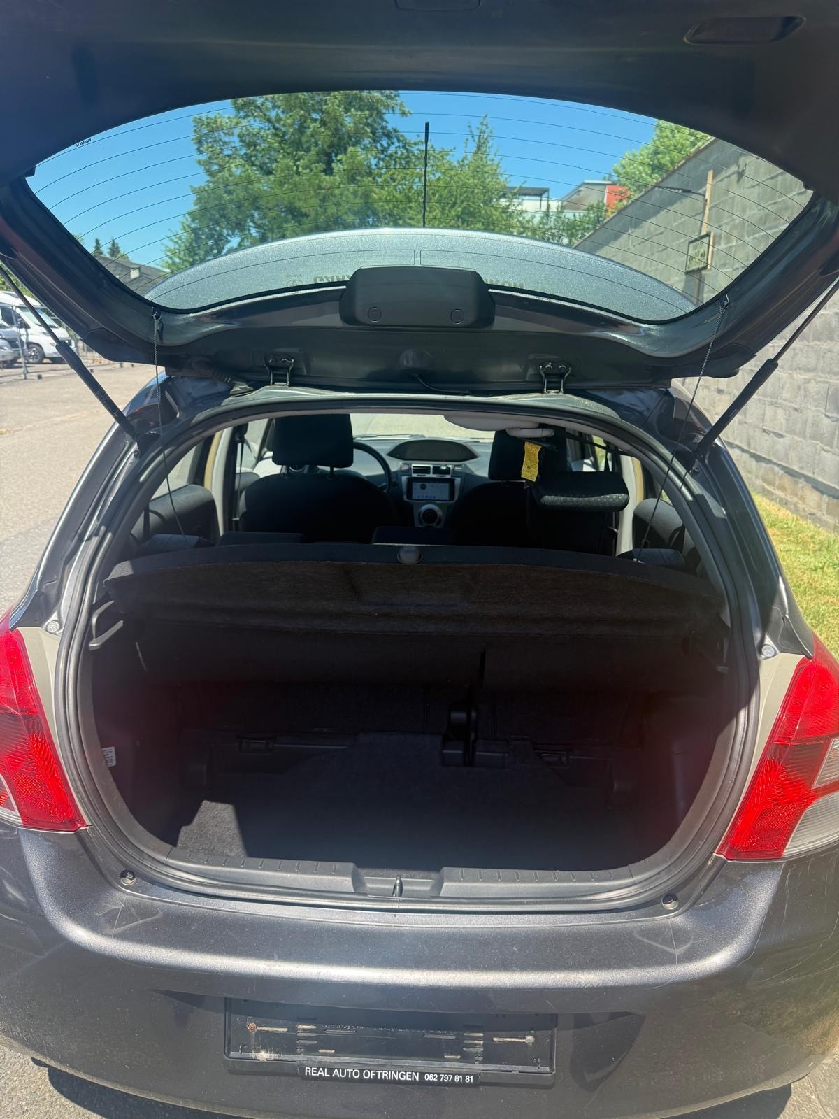 TOYOTA Yaris 1.33 S-image-11