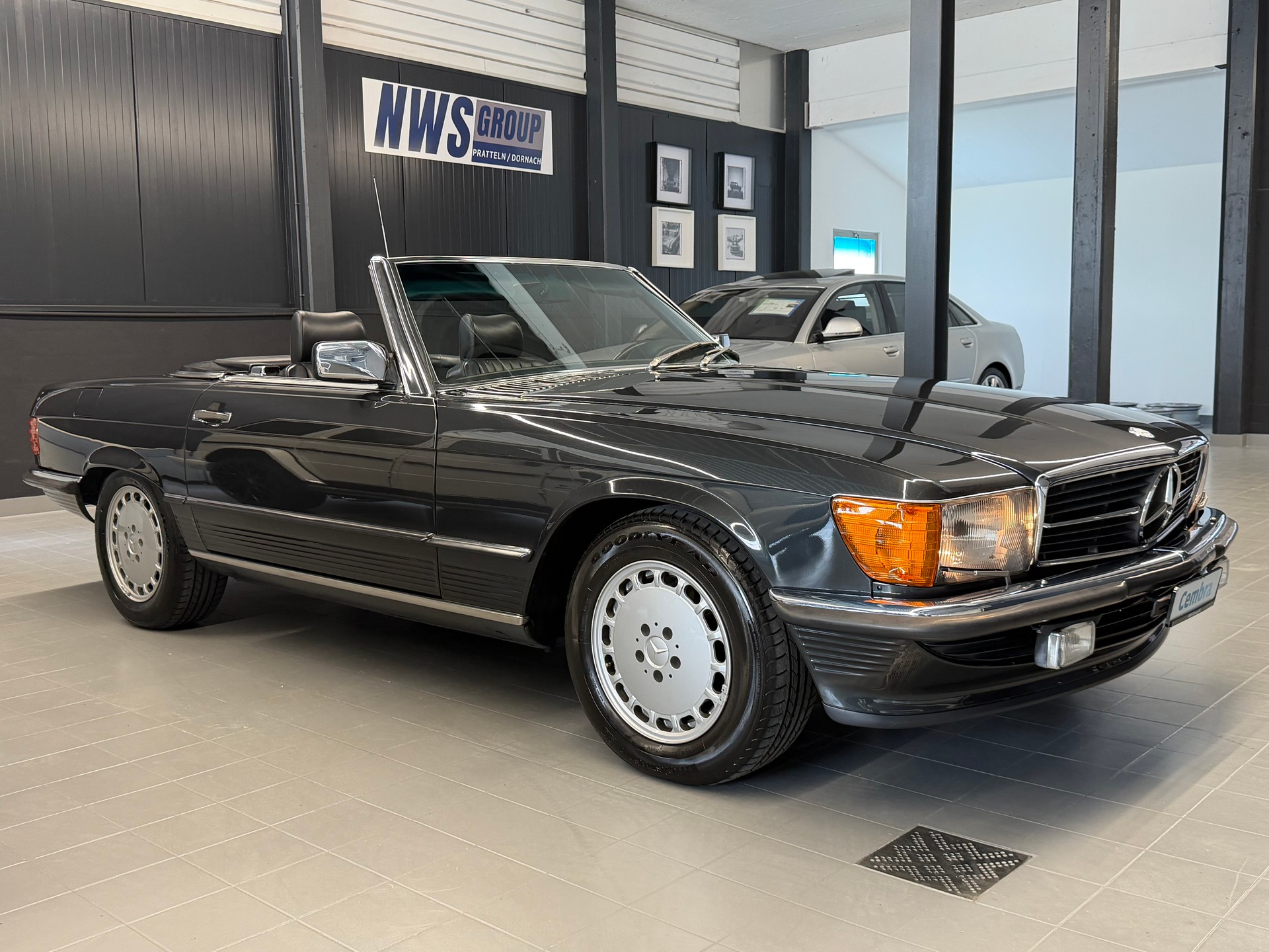 MERCEDES-BENZ 300 SL Automatic-showroom-element-1
