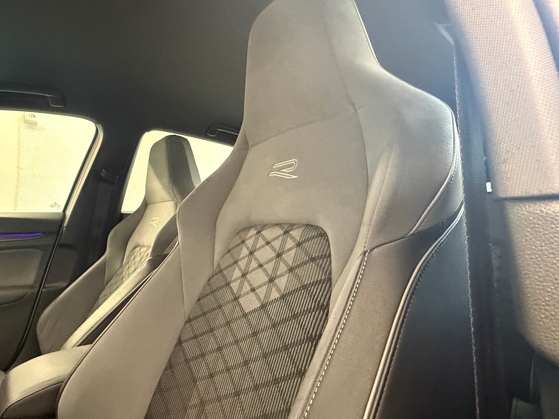 VW Golf 1.5 eTSI mHEV ACT R-Line DSG Ab 290.- pro Monat-image-18